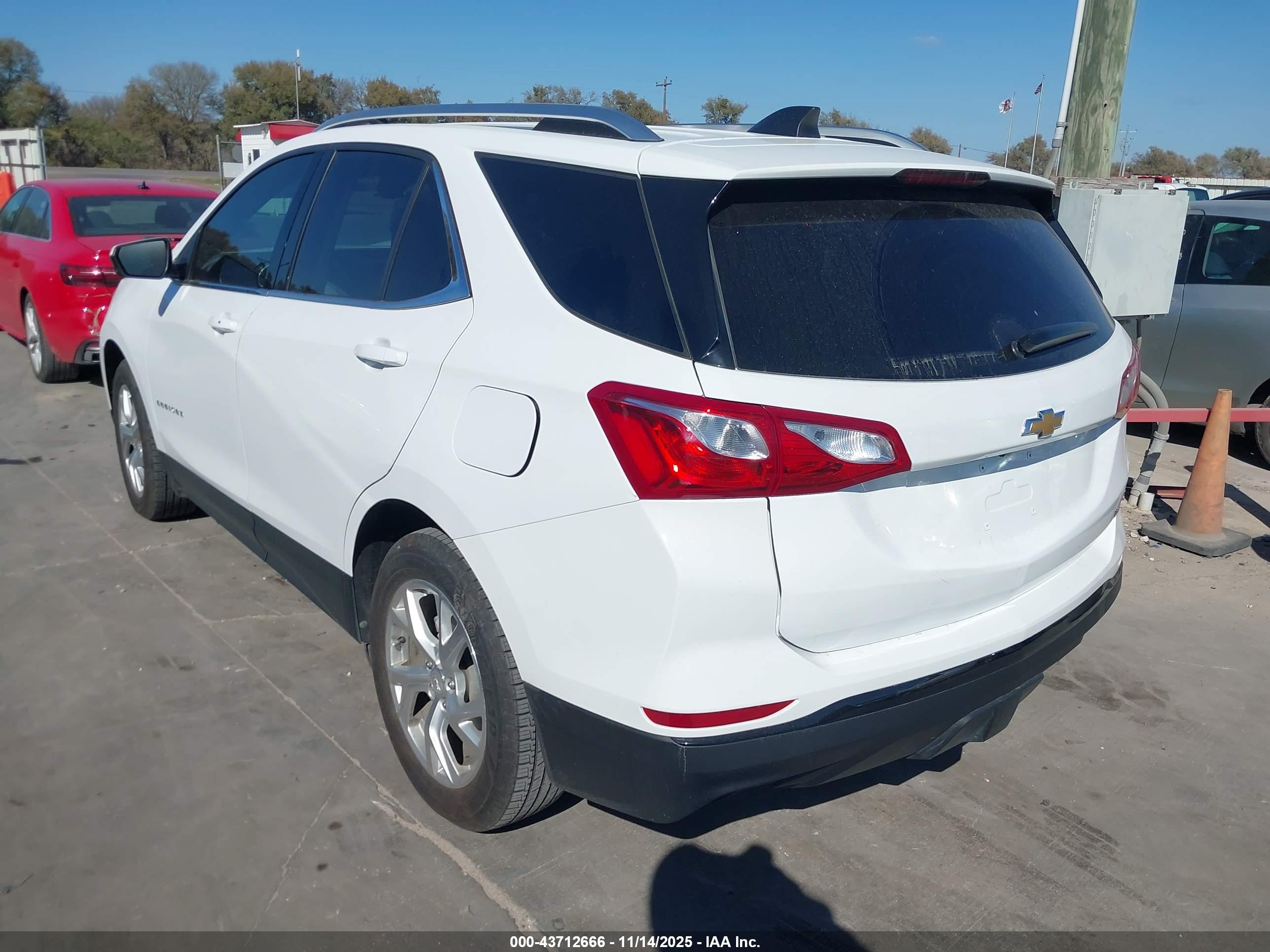 CHEVROLET EQUINOX image 3