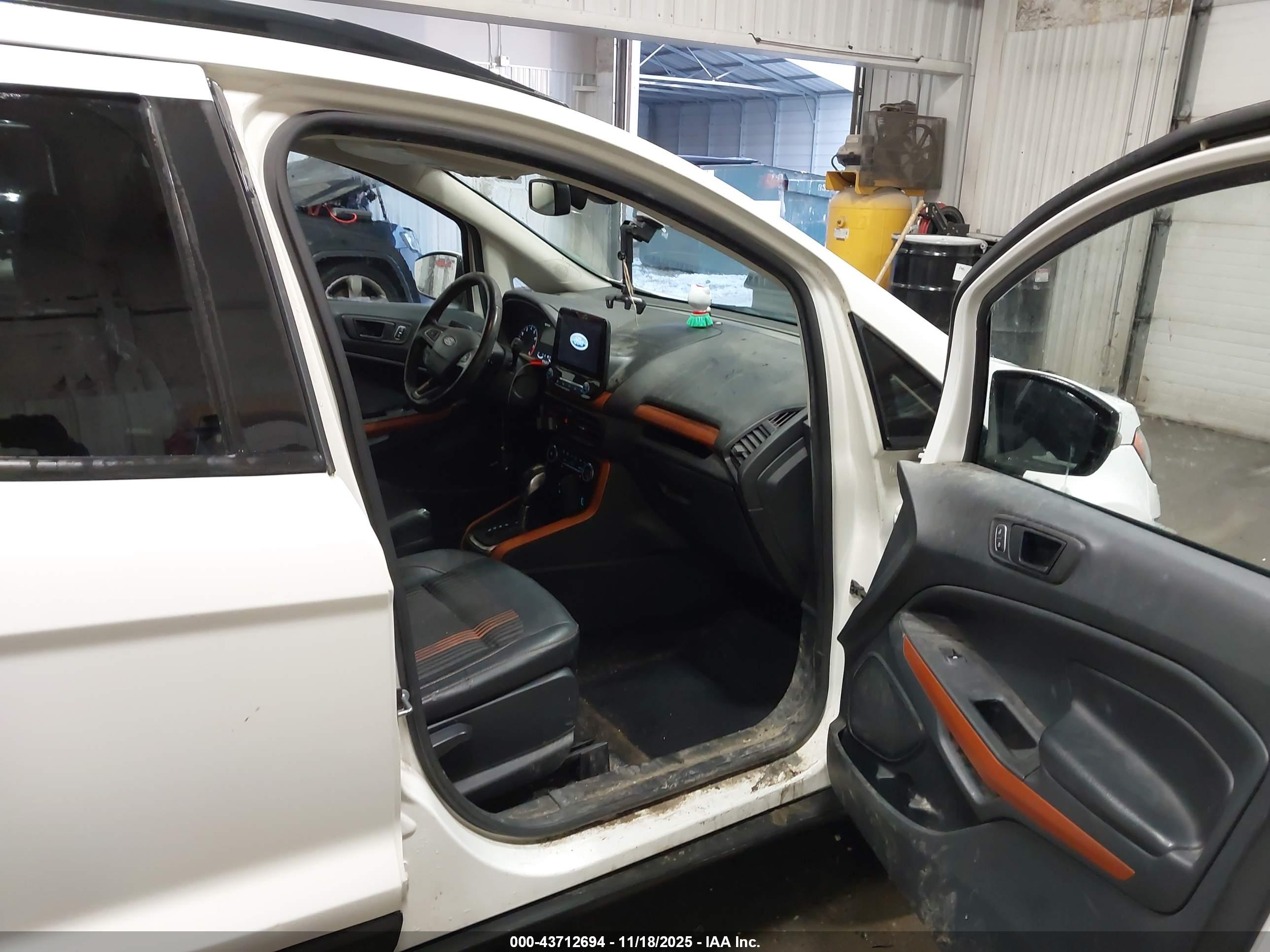 FORD ECOSPORT image 5
