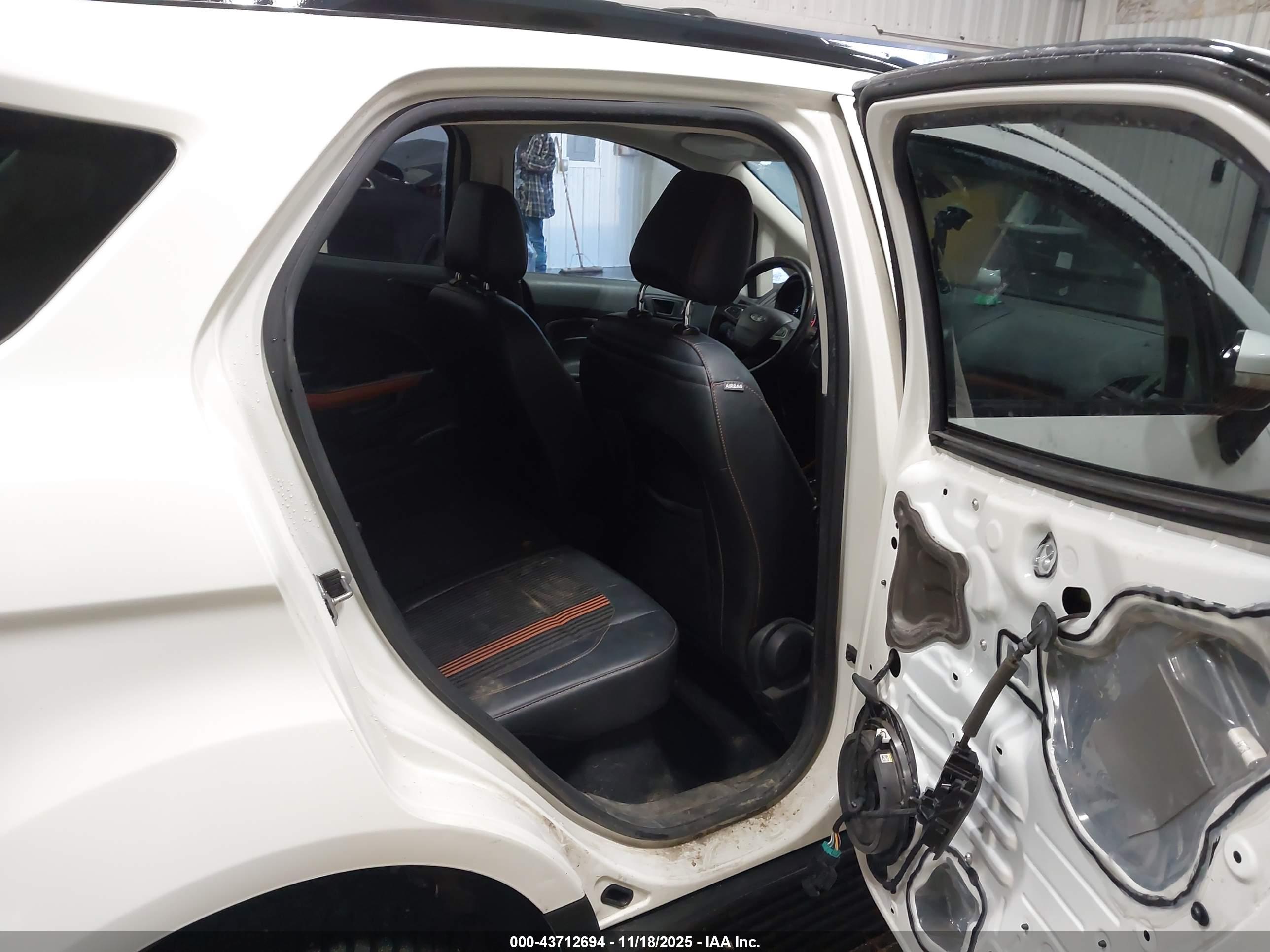 FORD ECOSPORT image 8