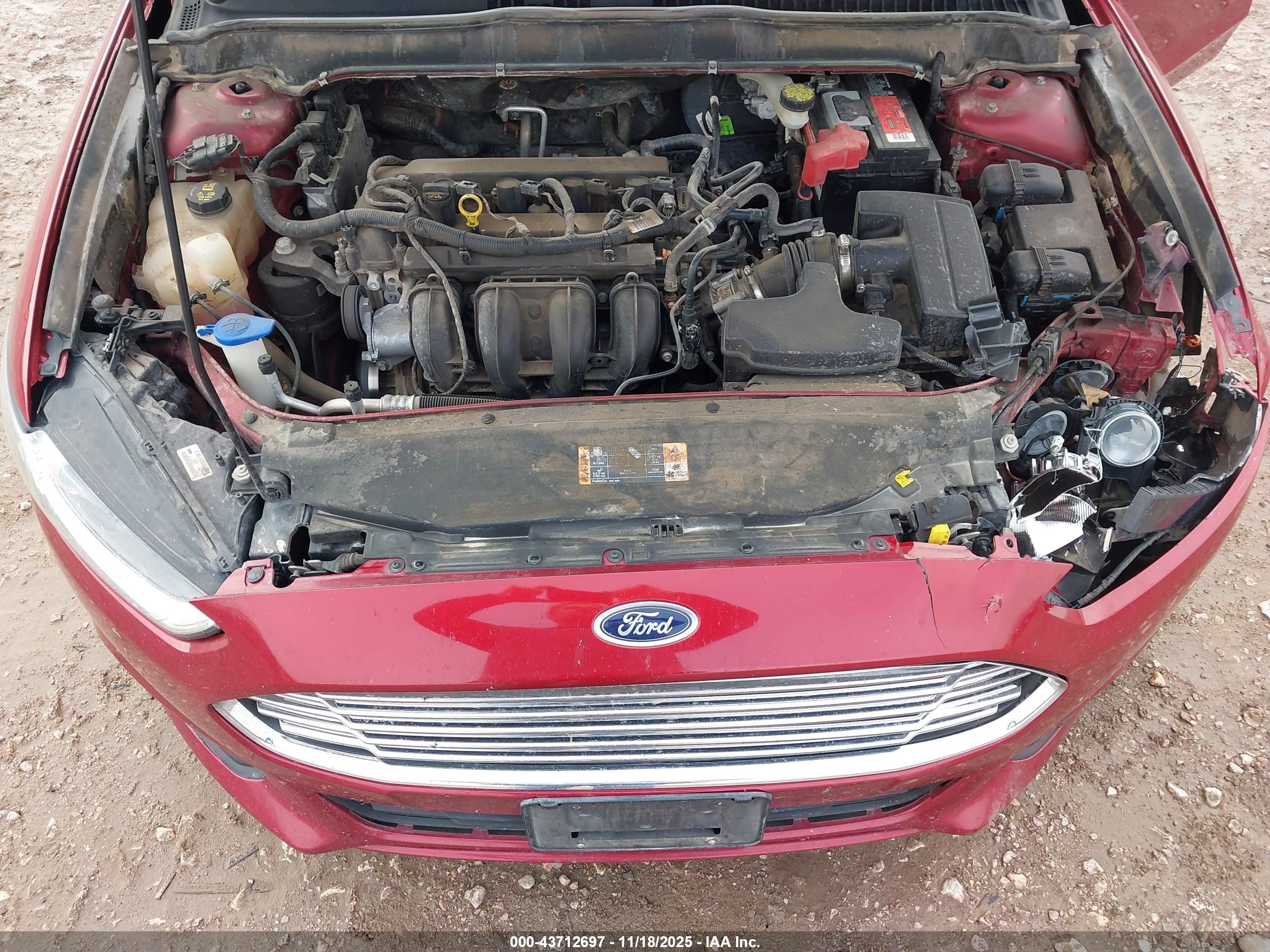 FORD FUSION image 10