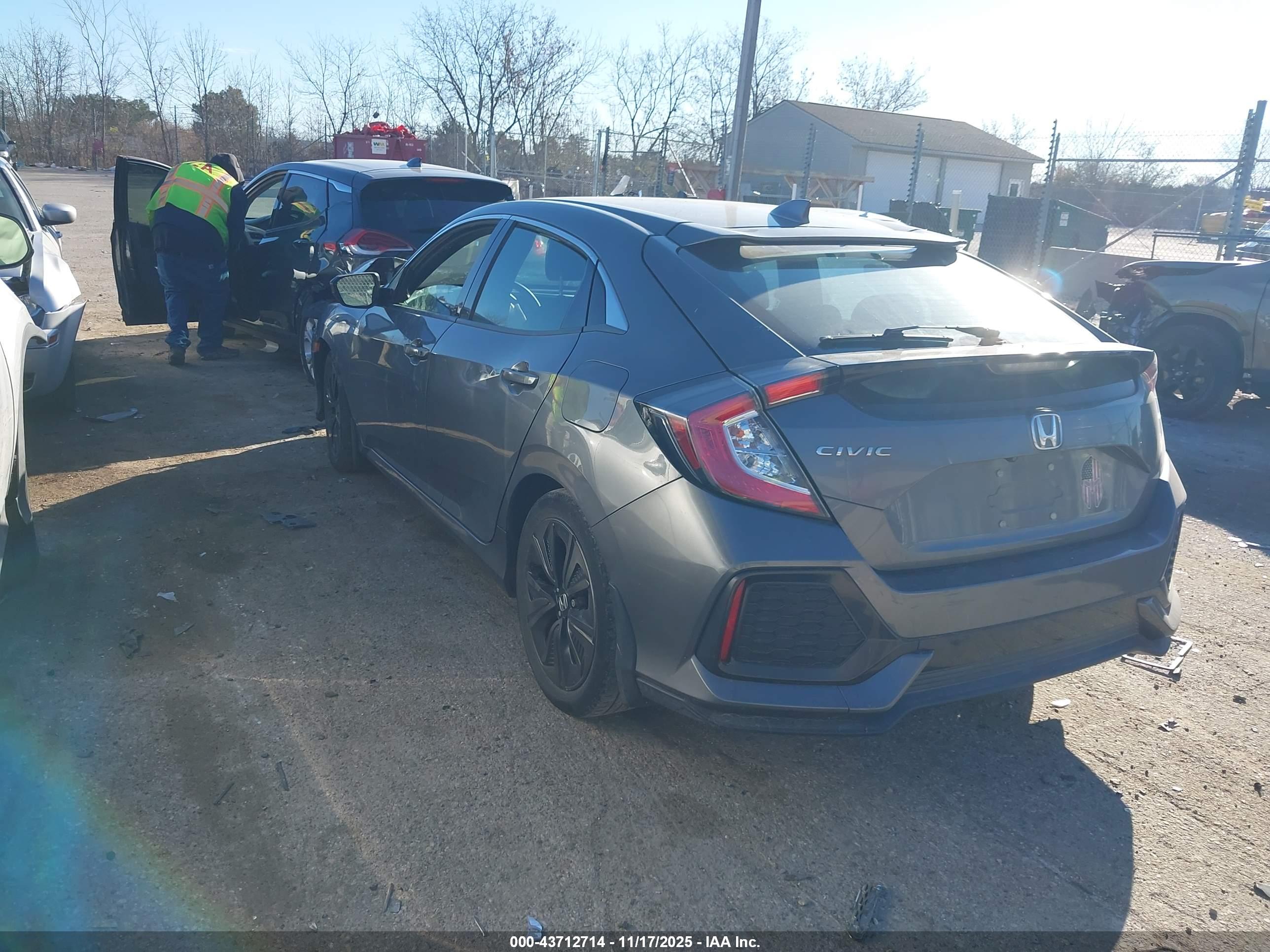 HONDA CIVIC image 3