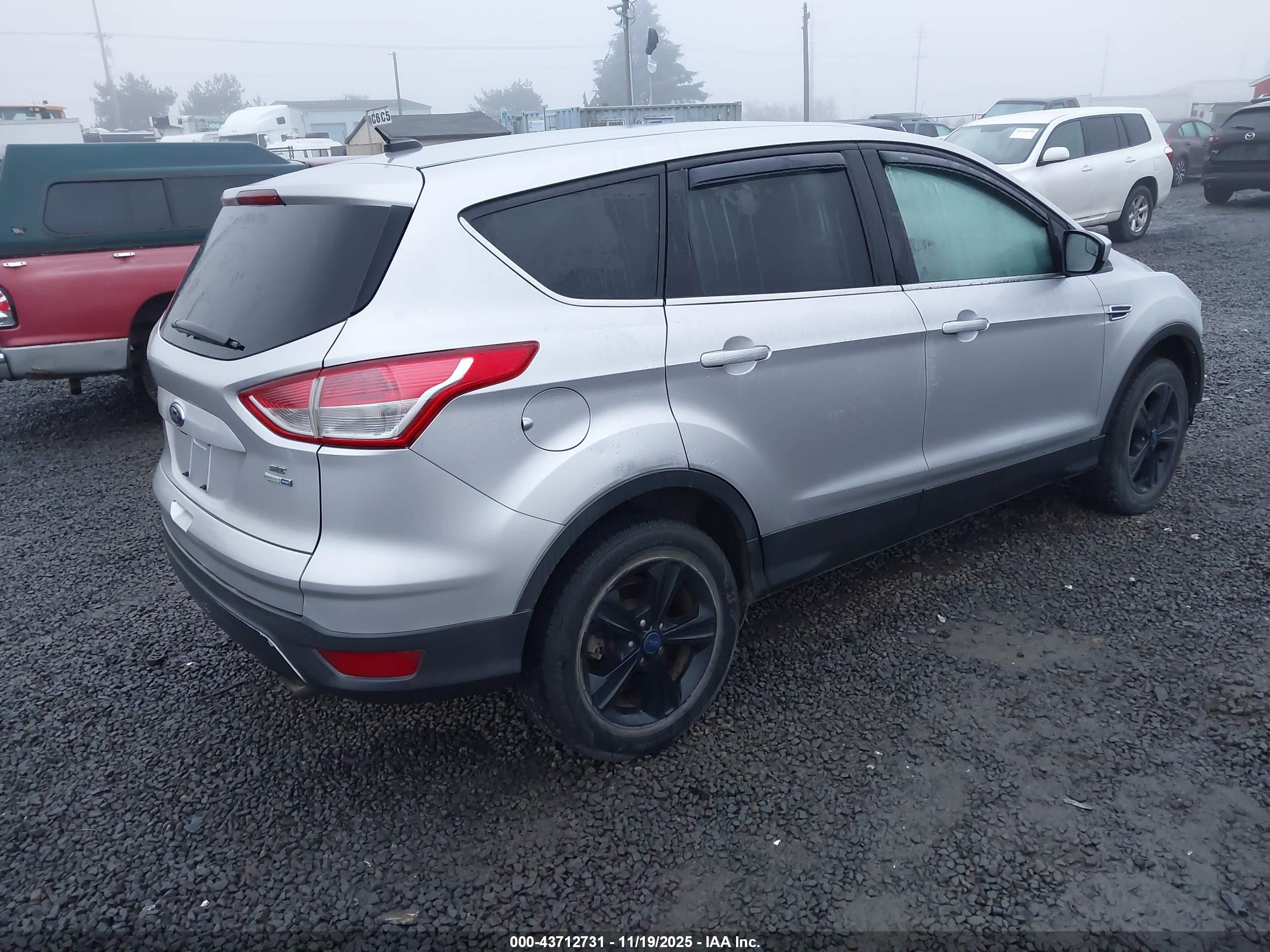 FORD ESCAPE image 4