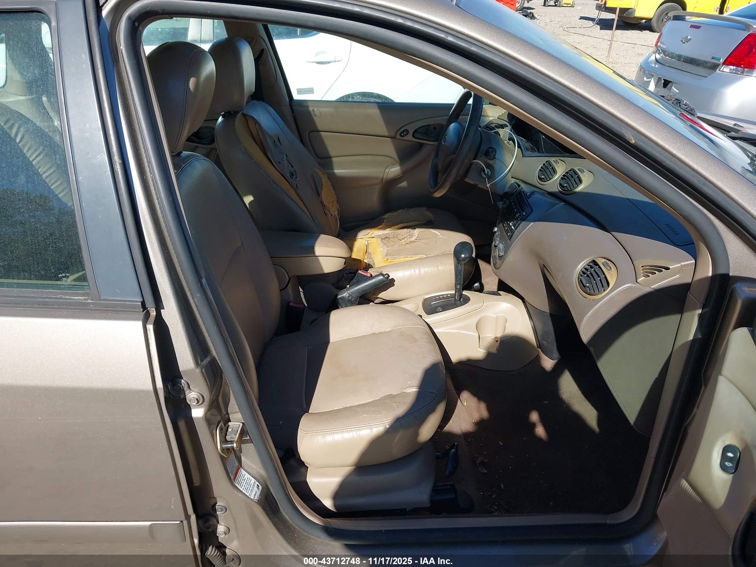 FORD FOCUS image 5