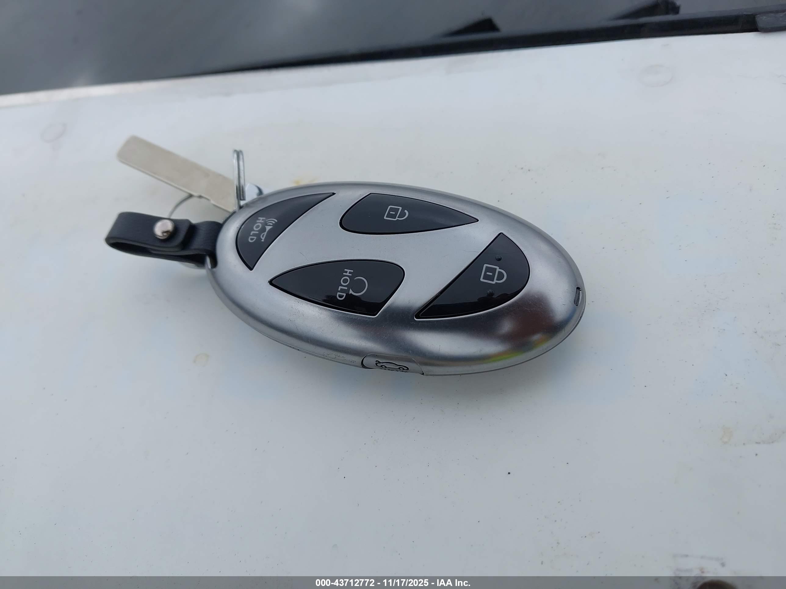 HYUNDAI SONATA image 11