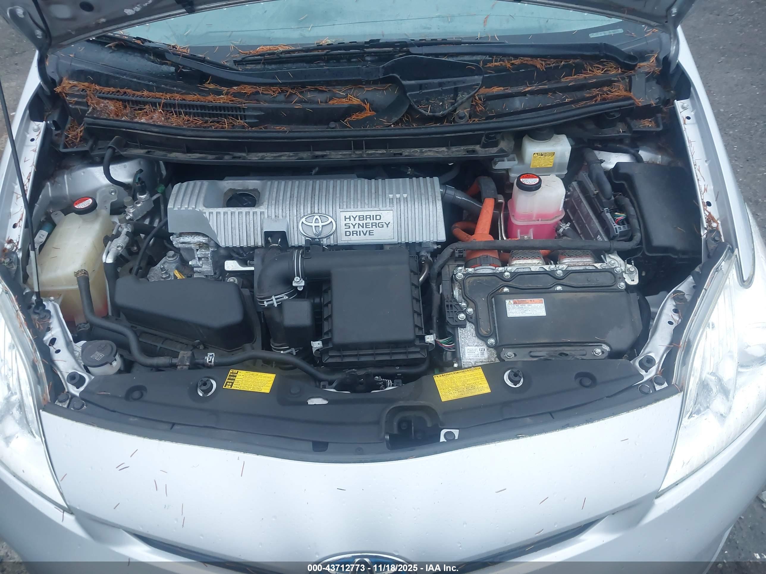 TOYOTA PRIUS image 10
