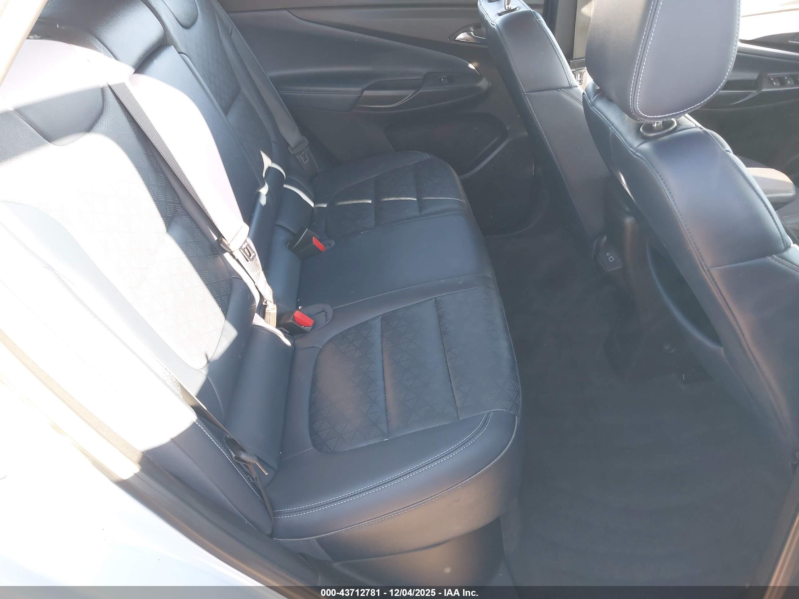 CHEVROLET BOLT image 8
