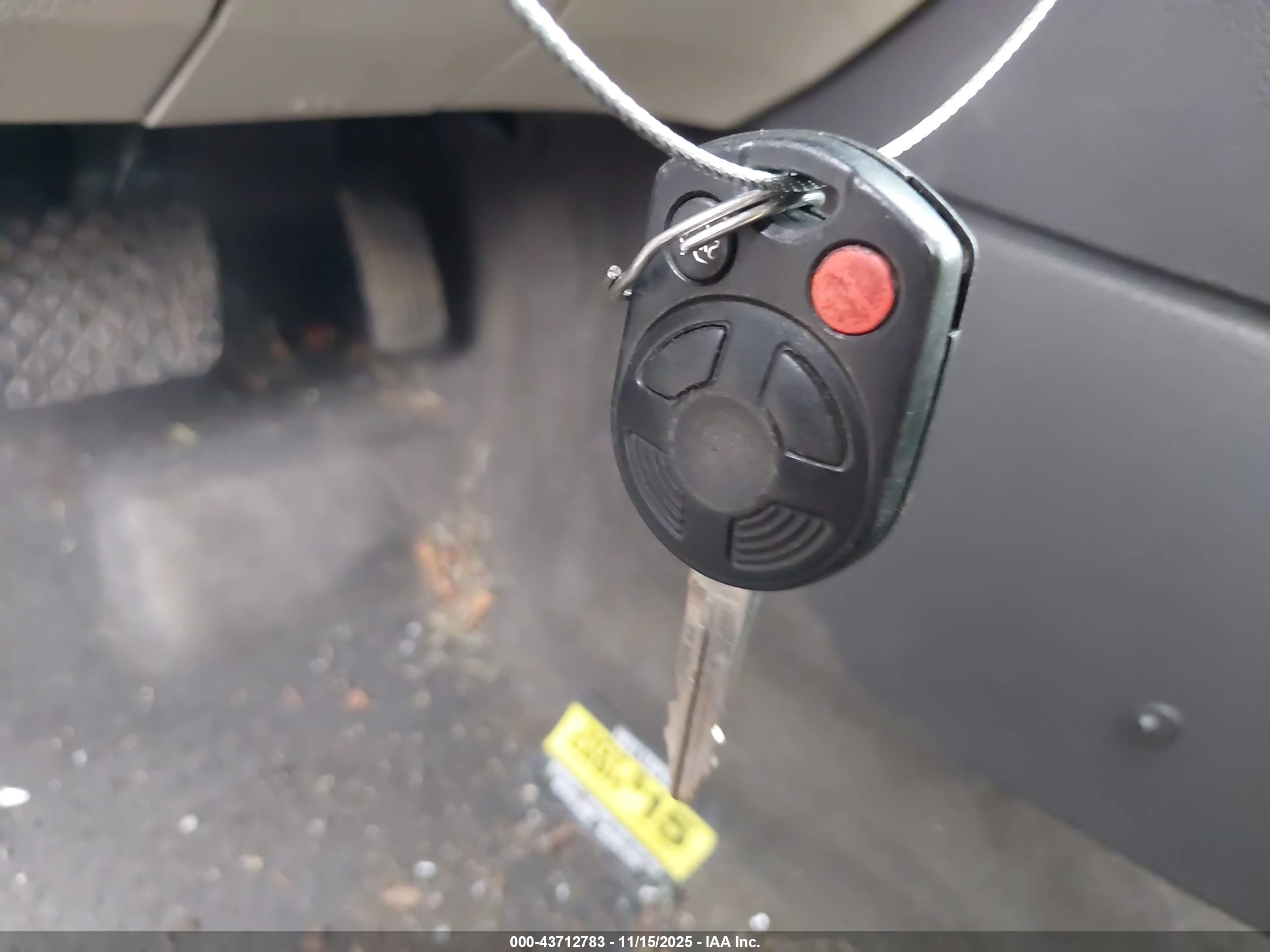 FORD FUSION image 11