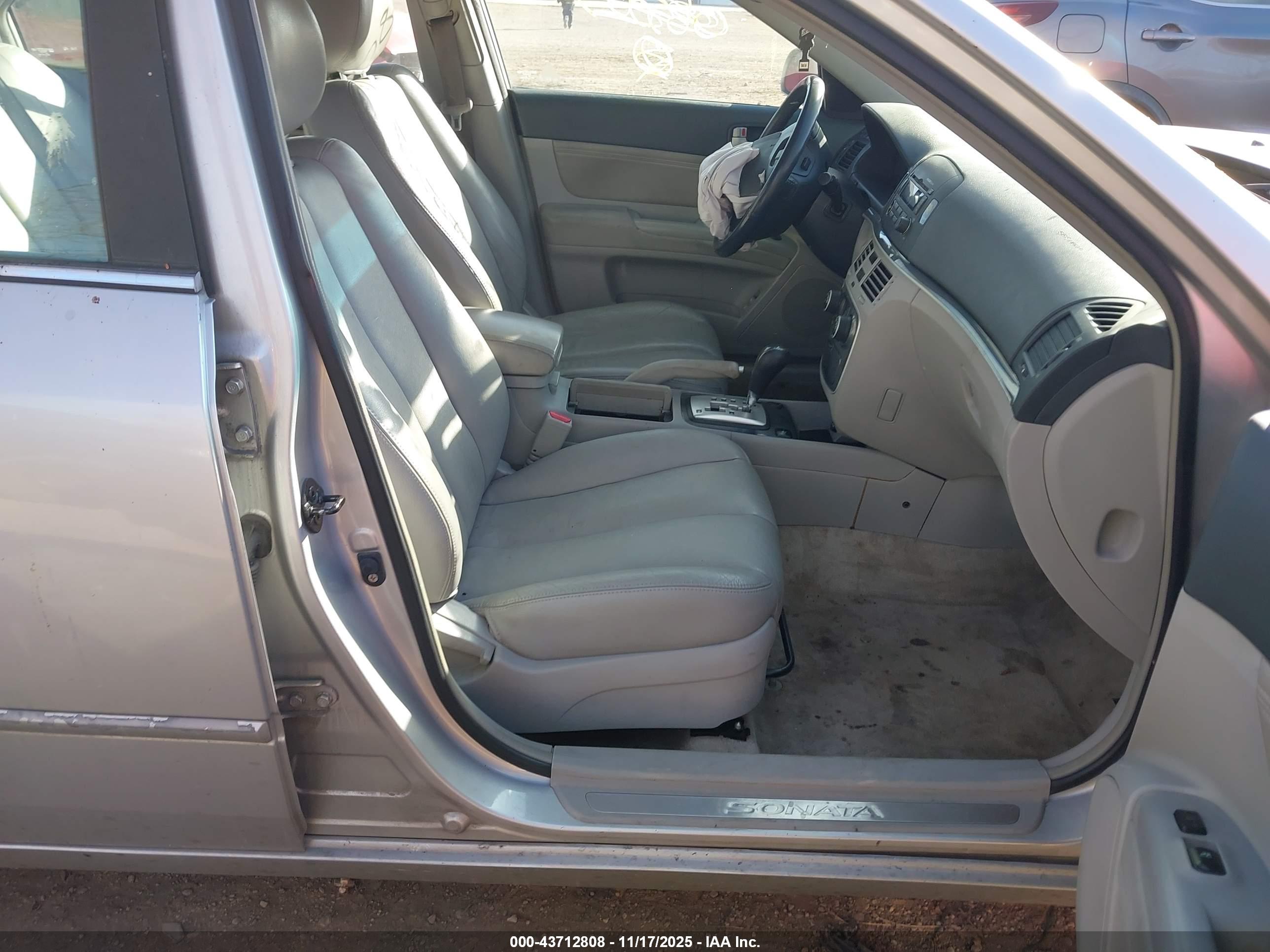 HYUNDAI SONATA image 5