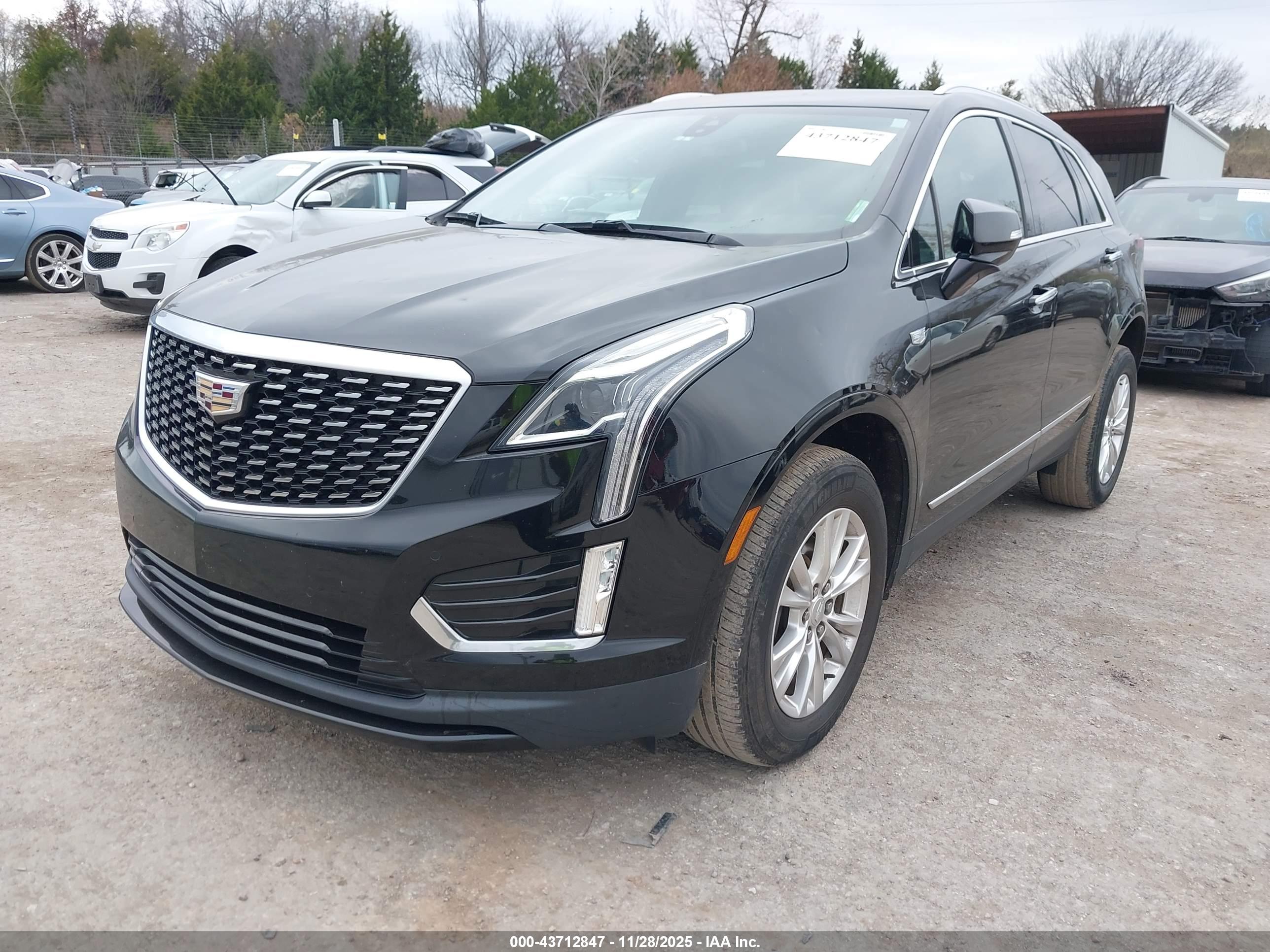 CADILLAC XT5 image 2