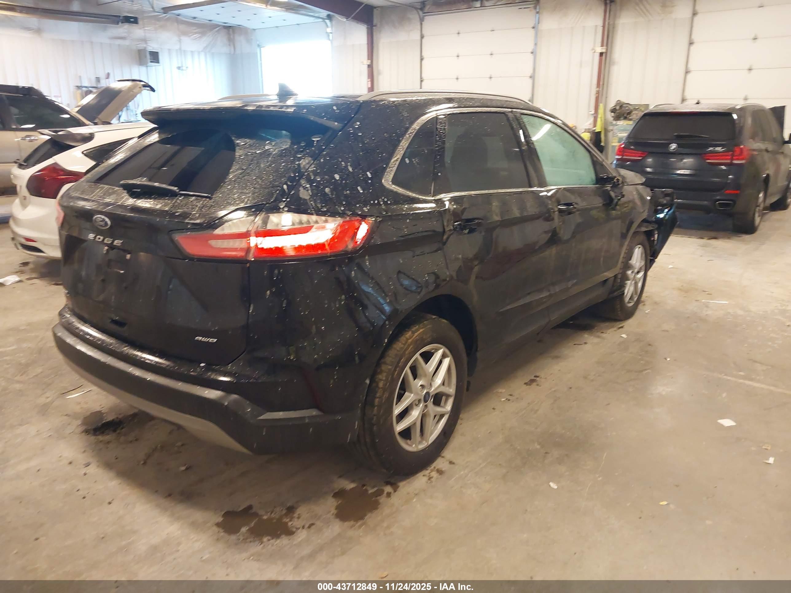 FORD EDGE image 4