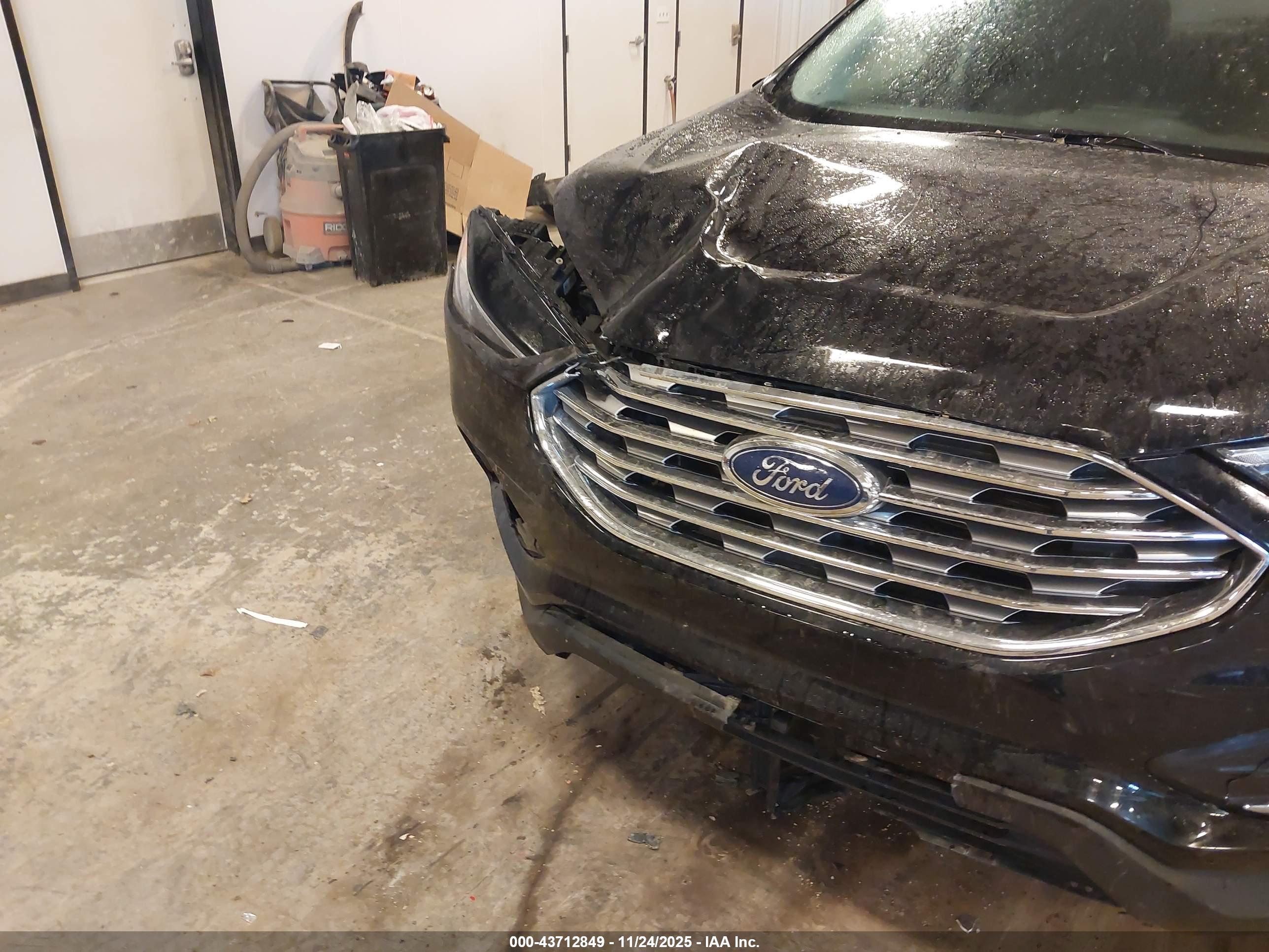 FORD EDGE image 6
