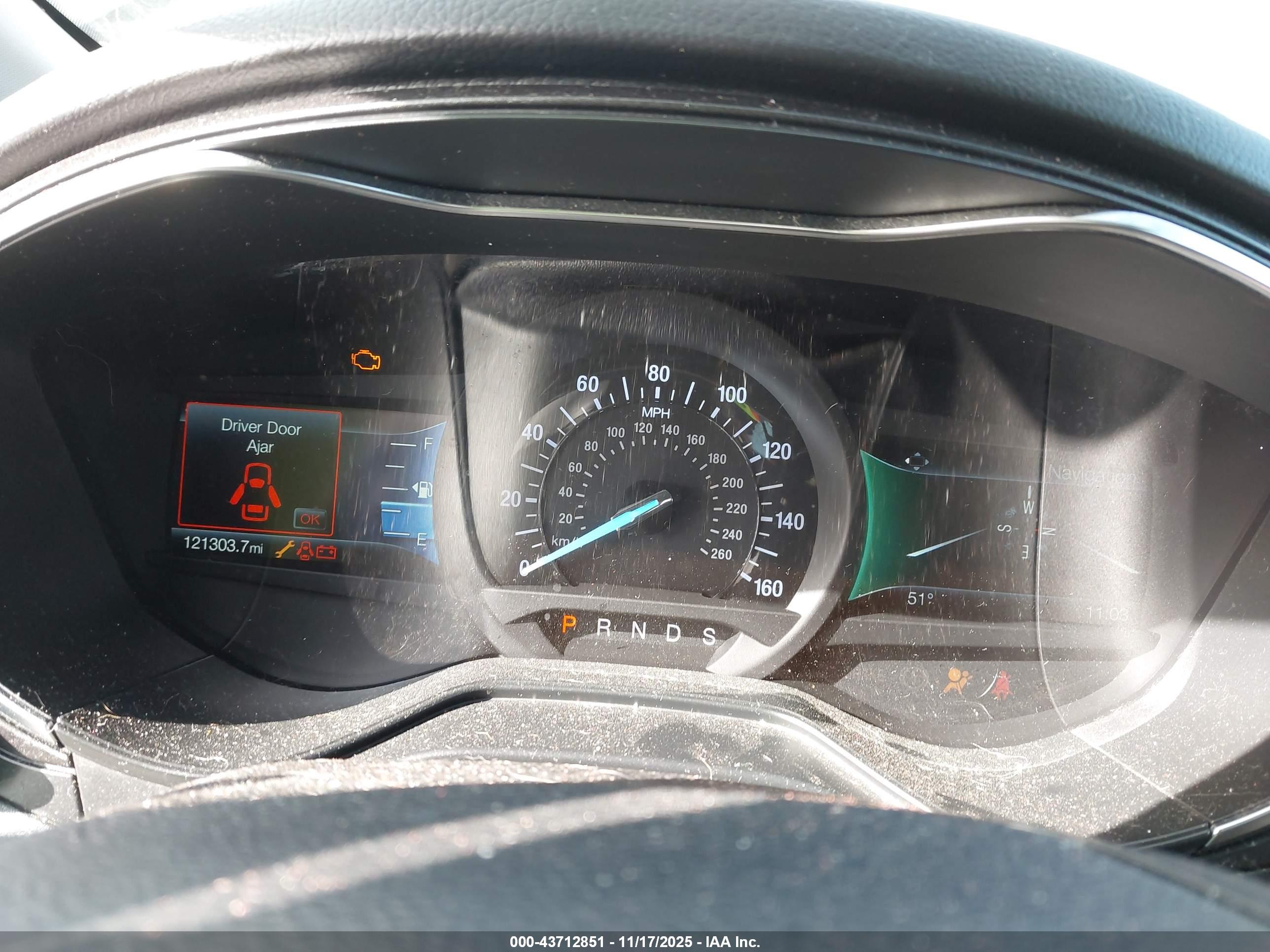 FORD FUSION image 7
