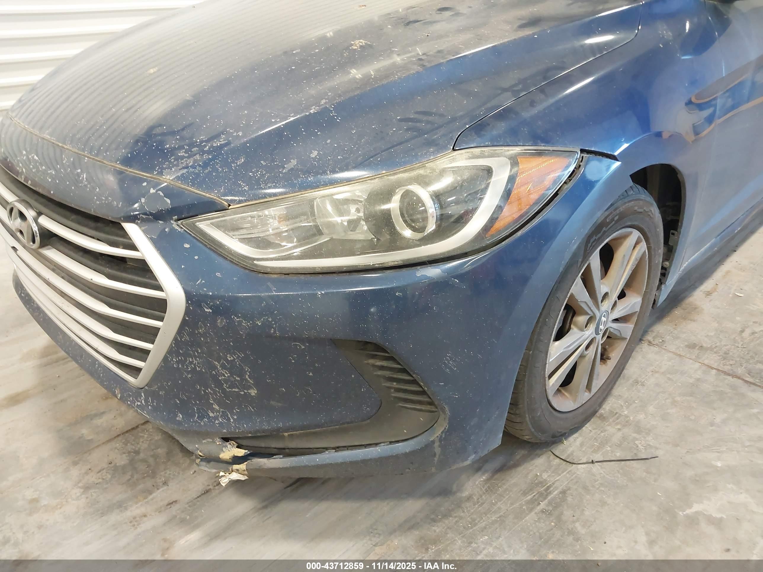 HYUNDAI ELANTRA image 6