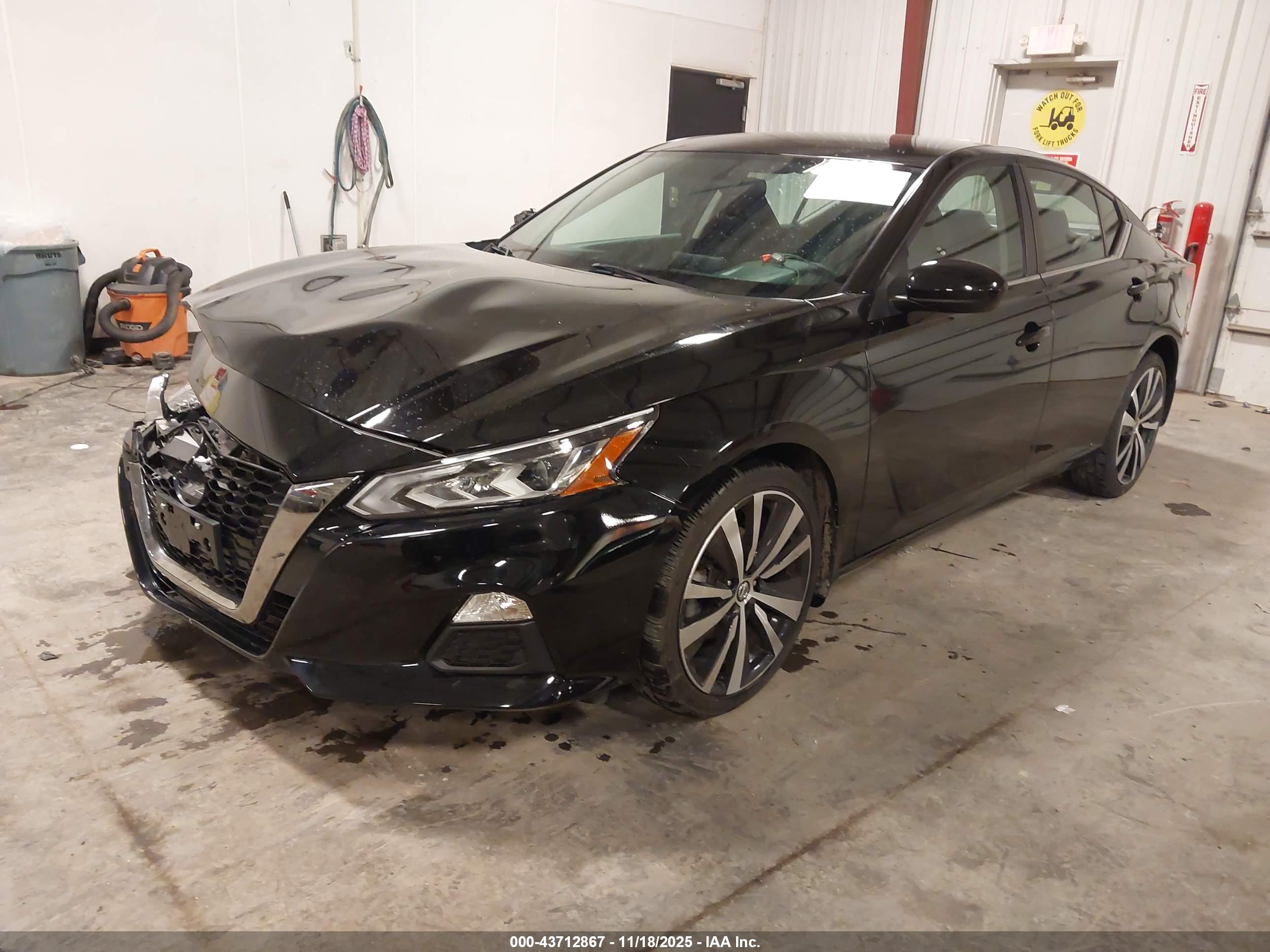NISSAN ALTIMA image 2