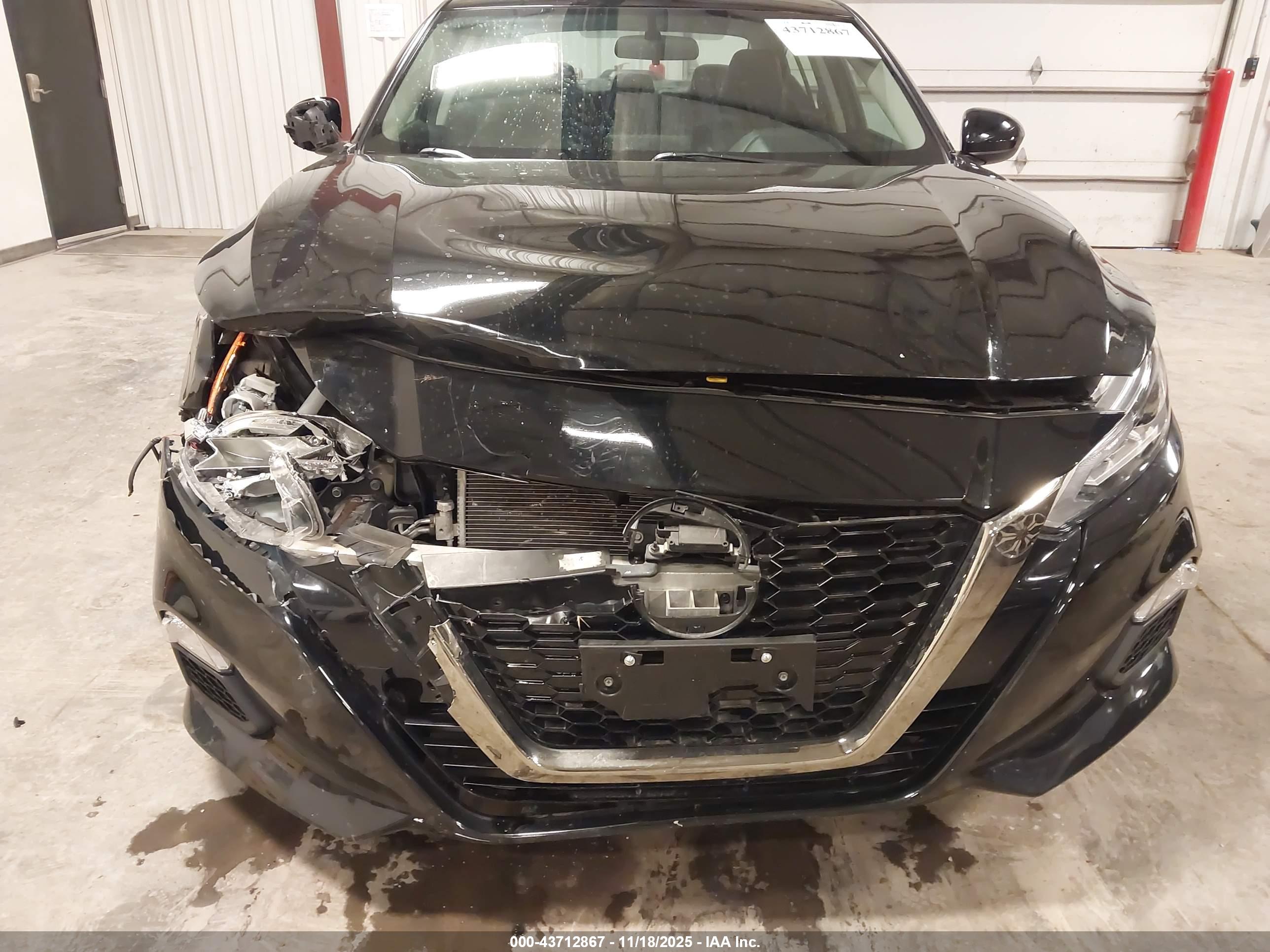 NISSAN ALTIMA image 6