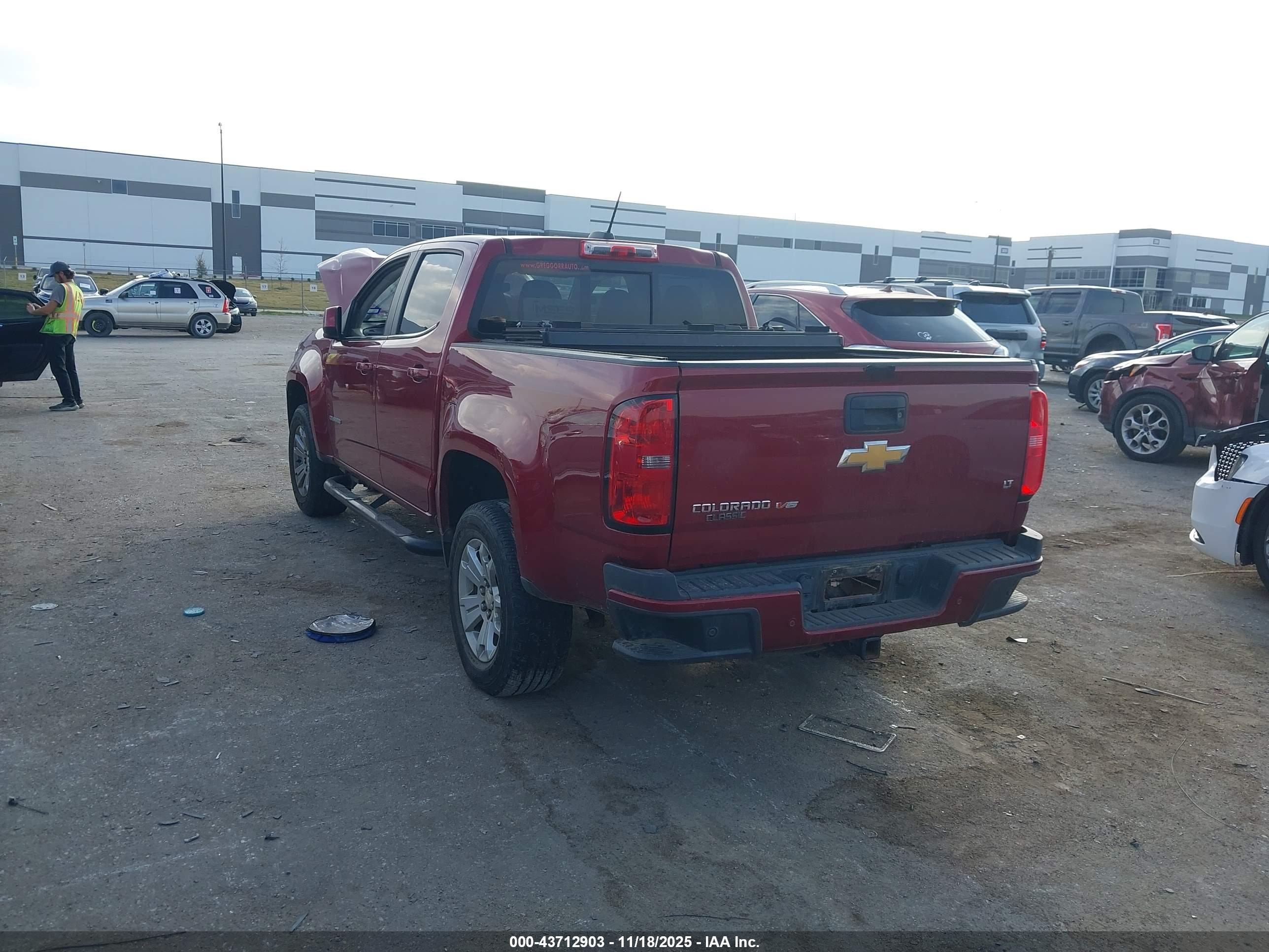 CHEVROLET COLORADO image 3