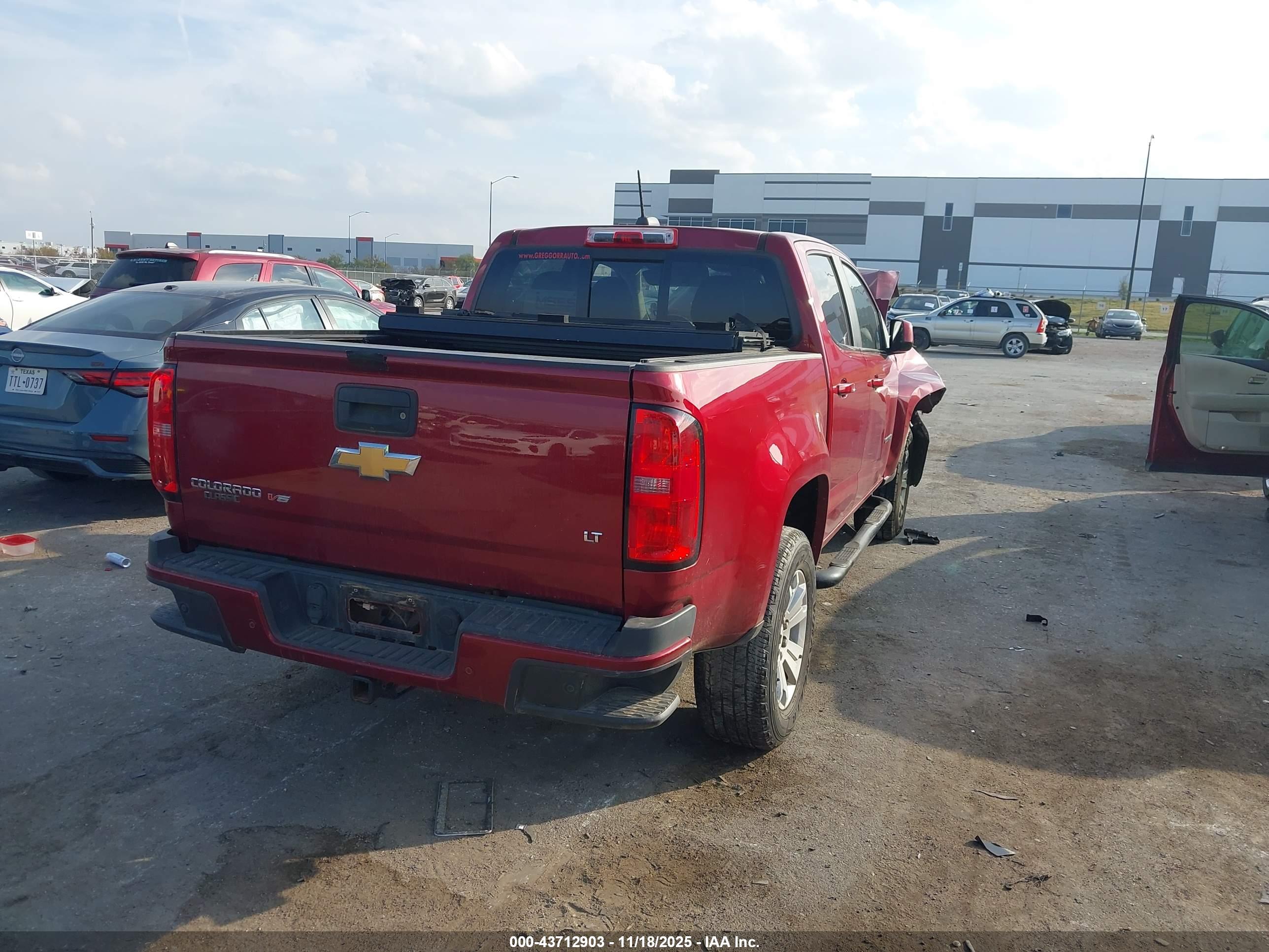 CHEVROLET COLORADO image 4