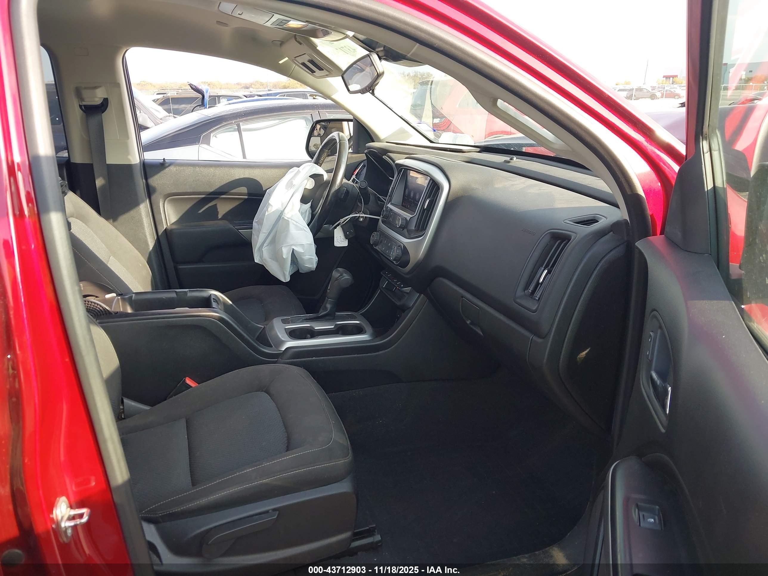 CHEVROLET COLORADO image 5