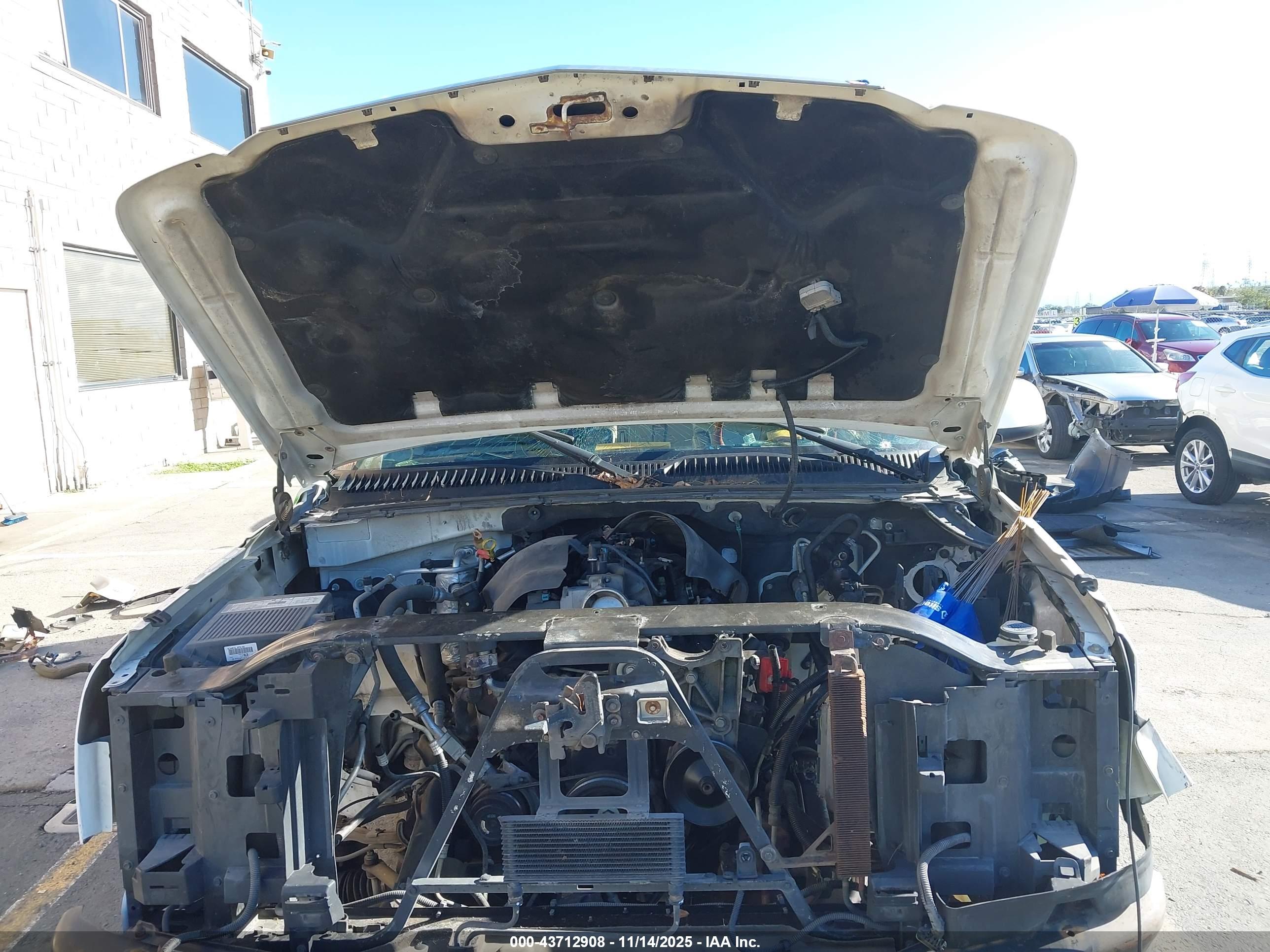 CADILLAC ESCALADE image 10