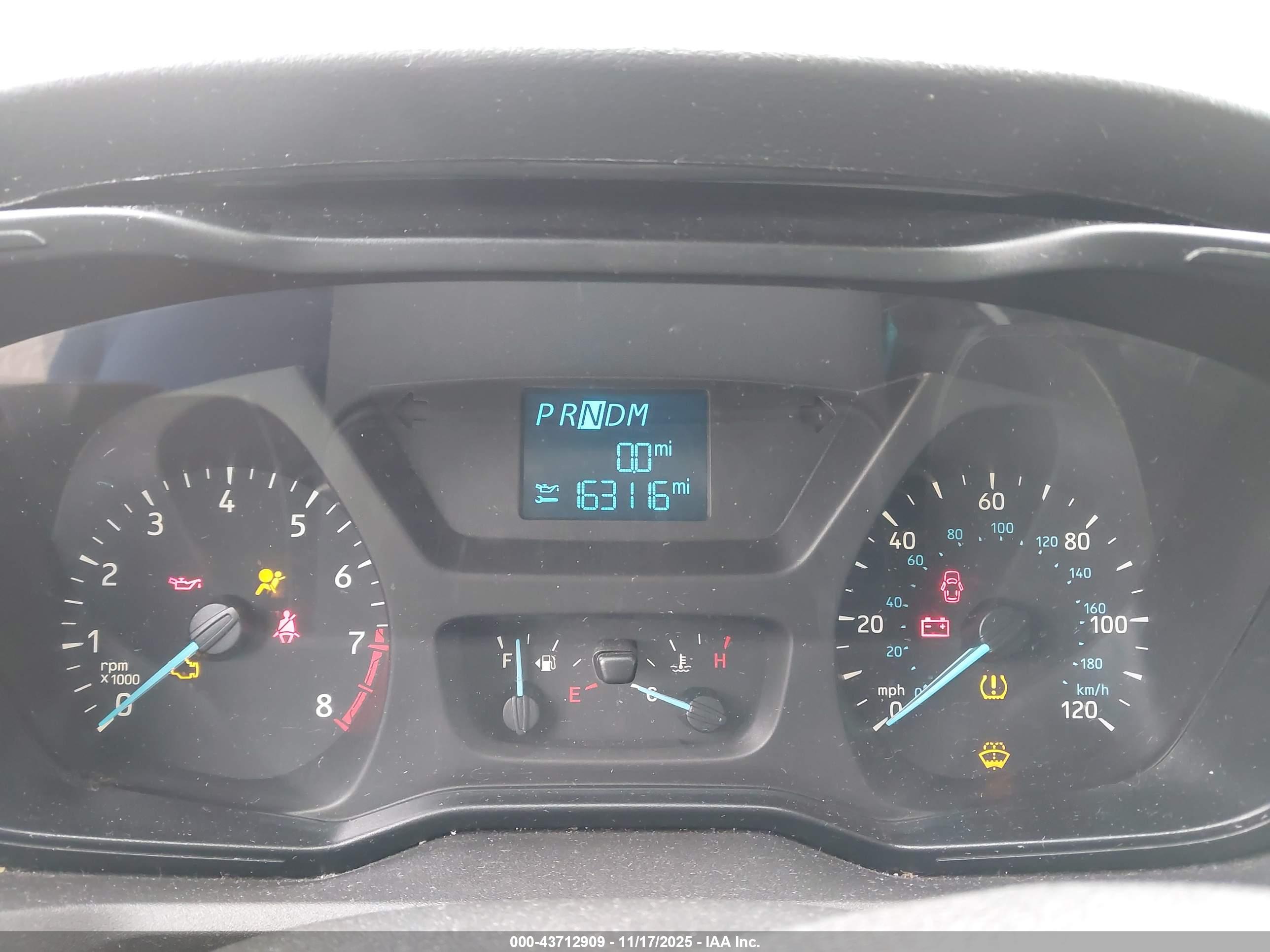 FORD TRANSIT-150 image 7