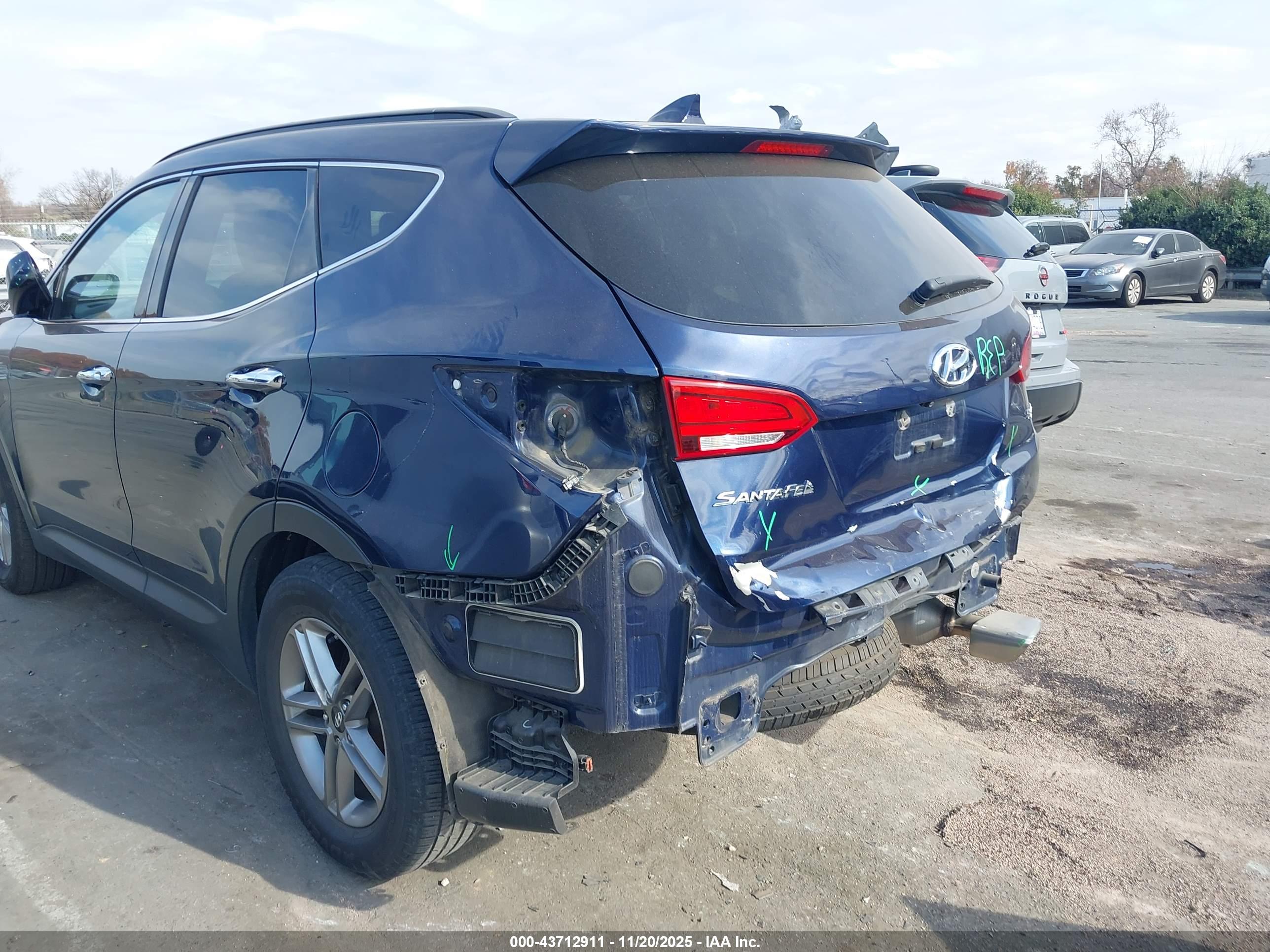 HYUNDAI SANTA image 6