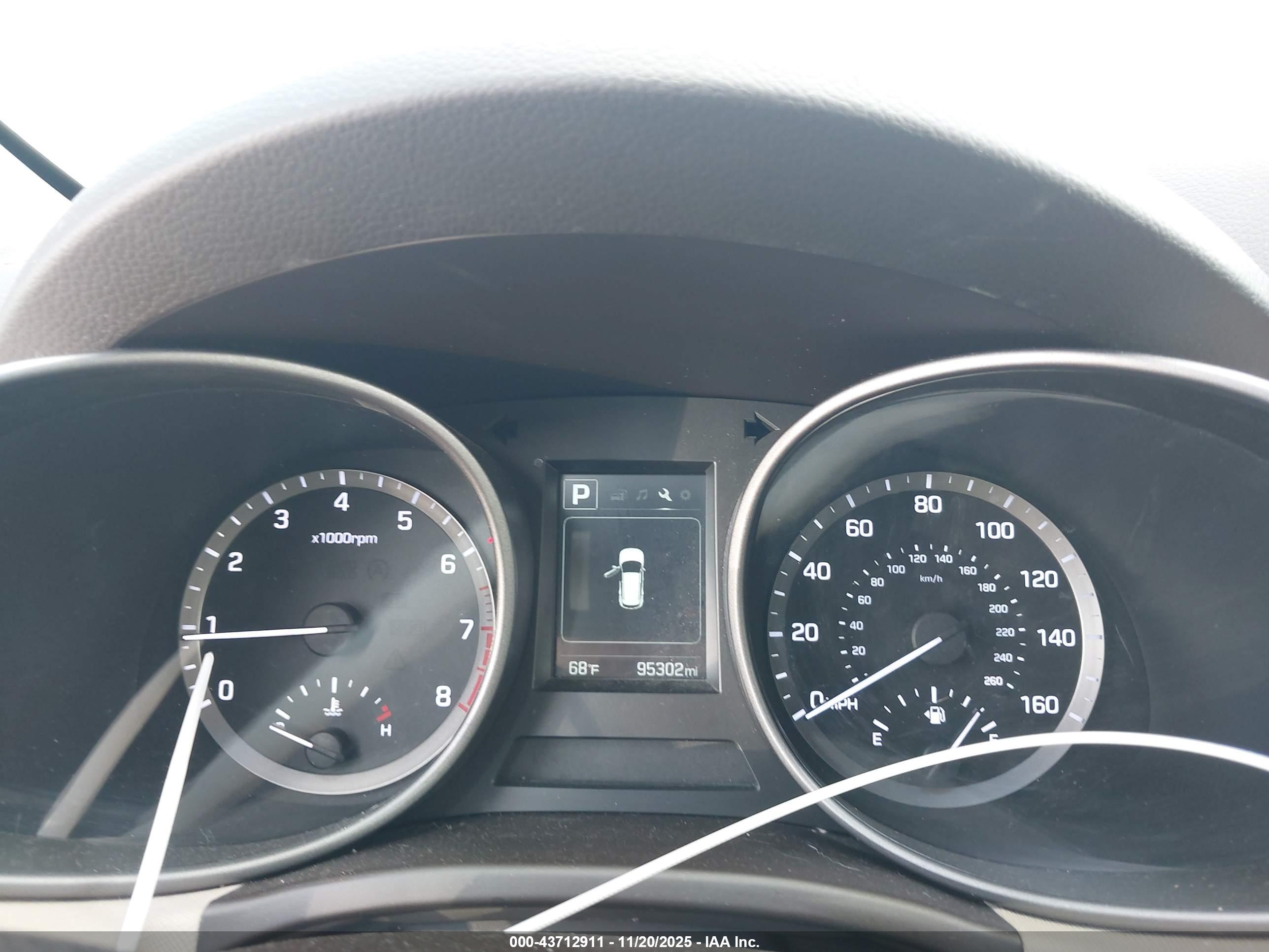 HYUNDAI SANTA image 7