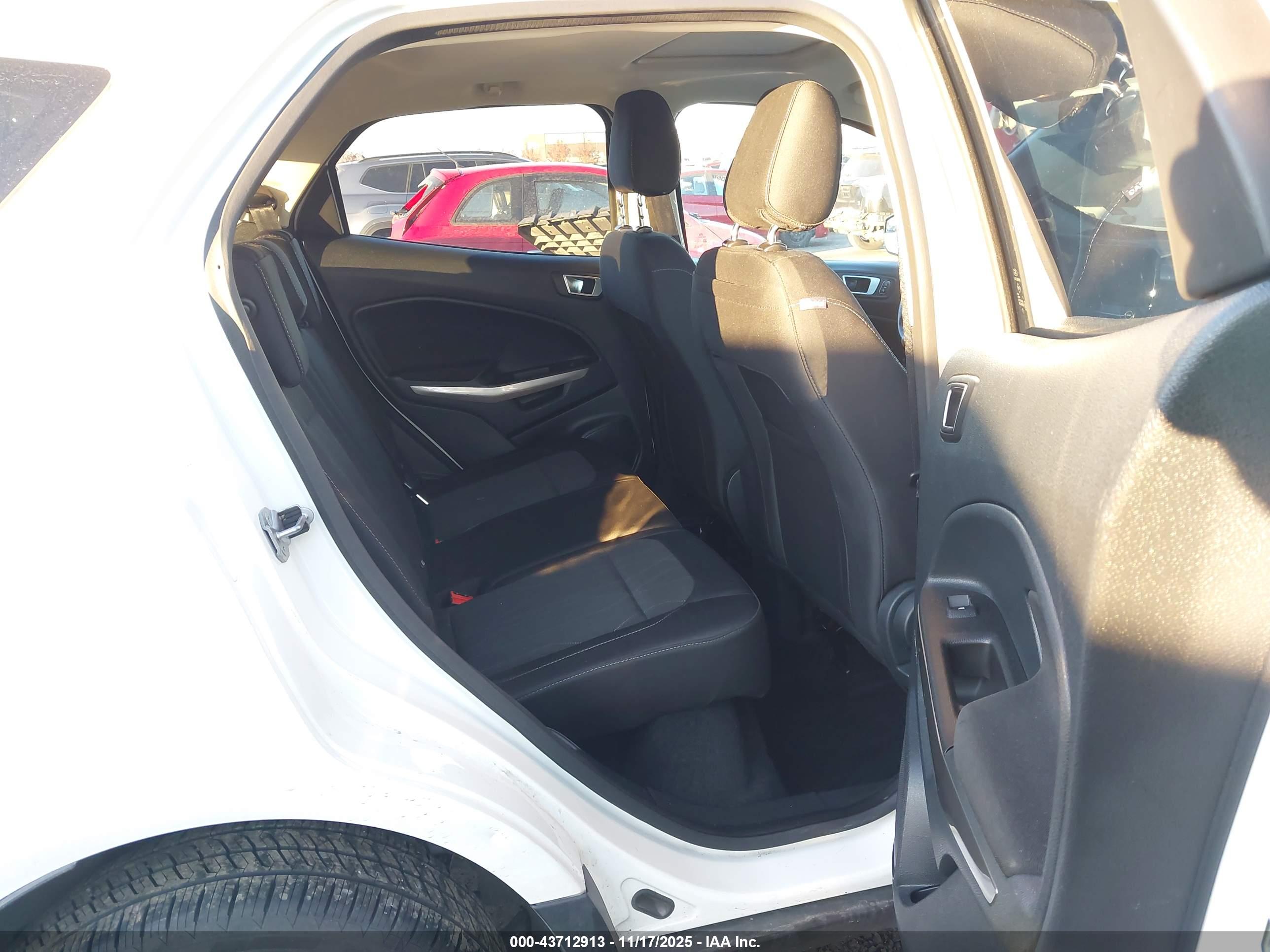 FORD ECOSPORT image 8