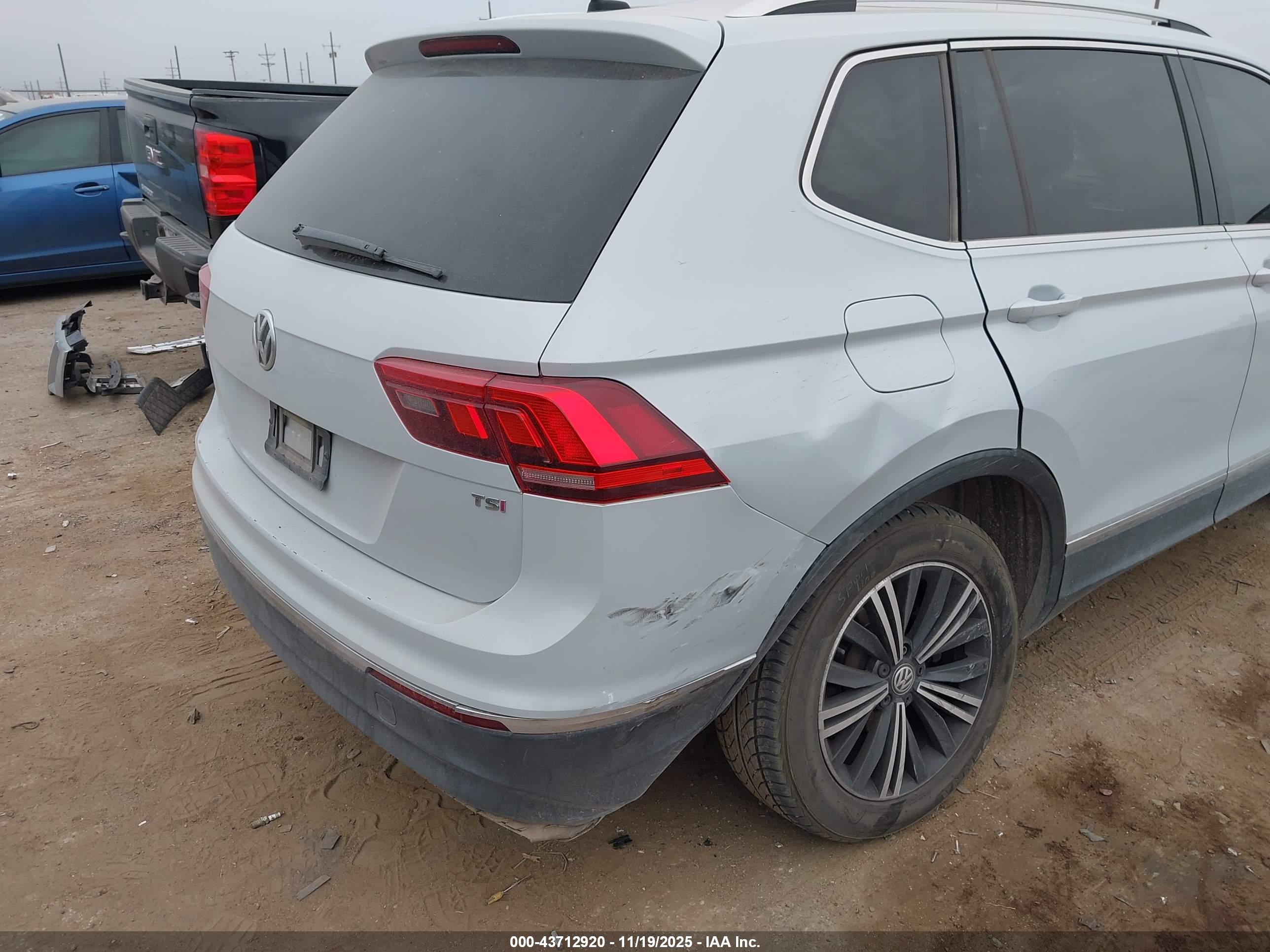 VOLKSWAGEN TIGUAN image 6