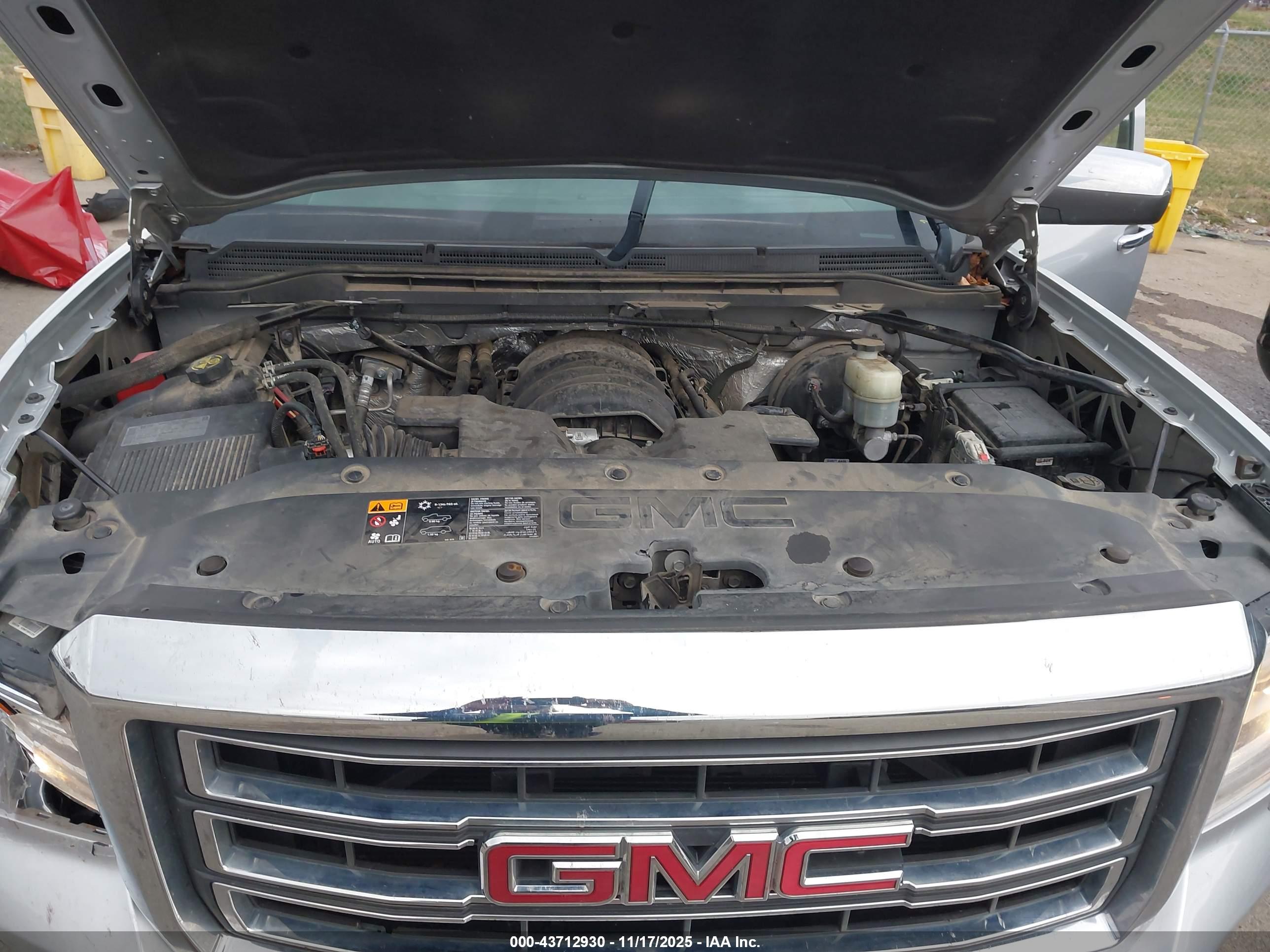 GMC SIERRA image 10