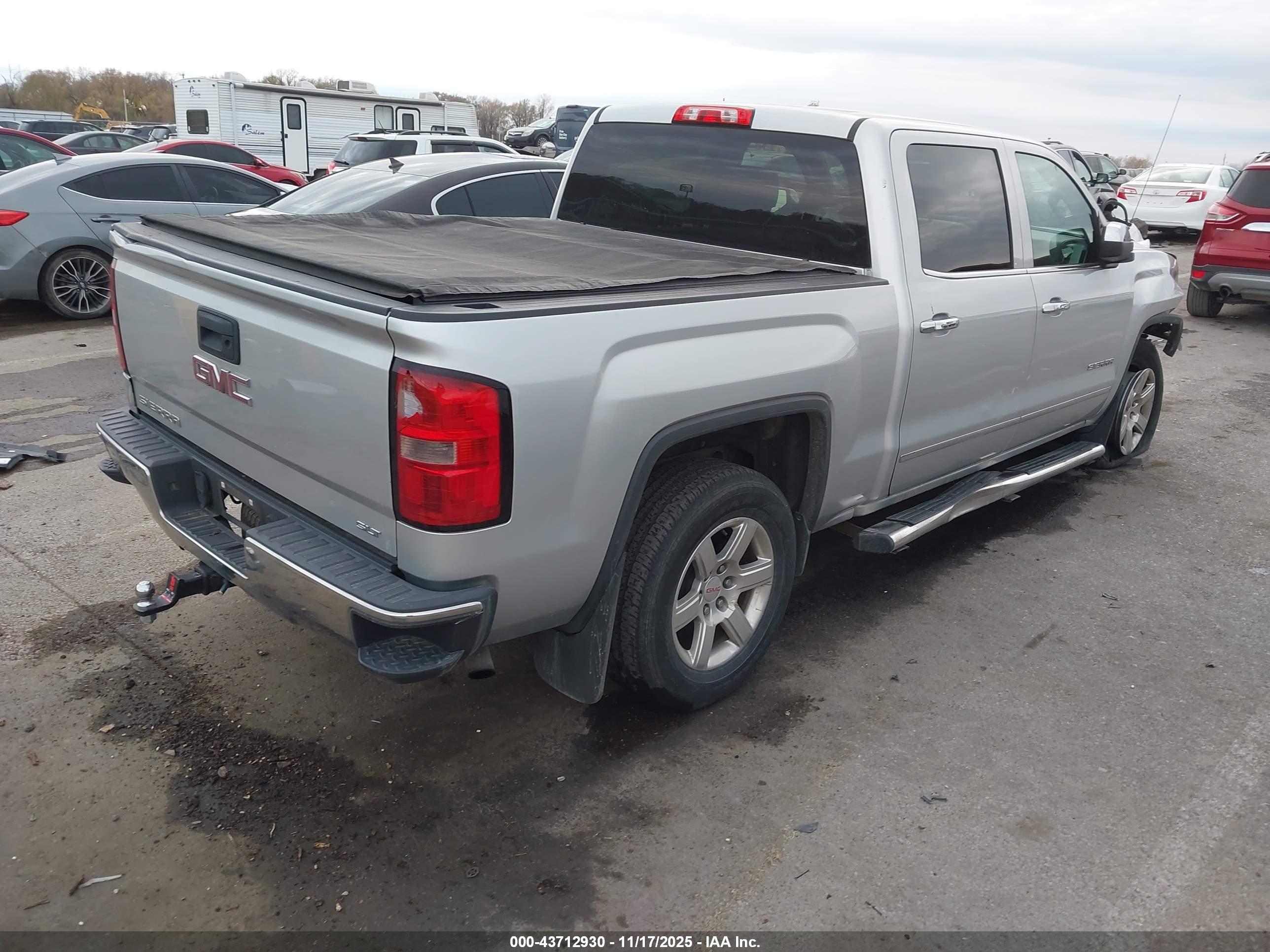 GMC SIERRA image 4