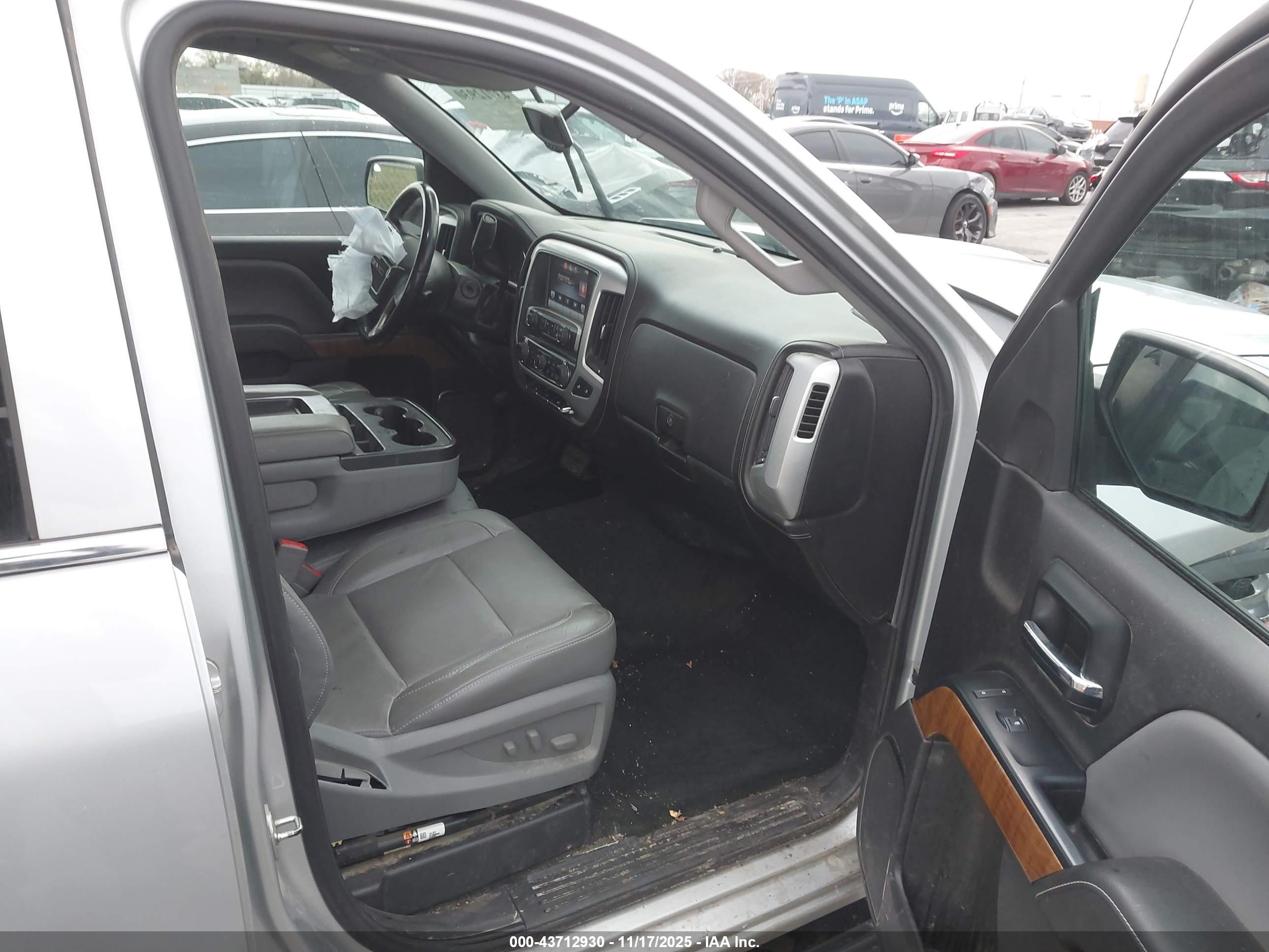 GMC SIERRA image 5