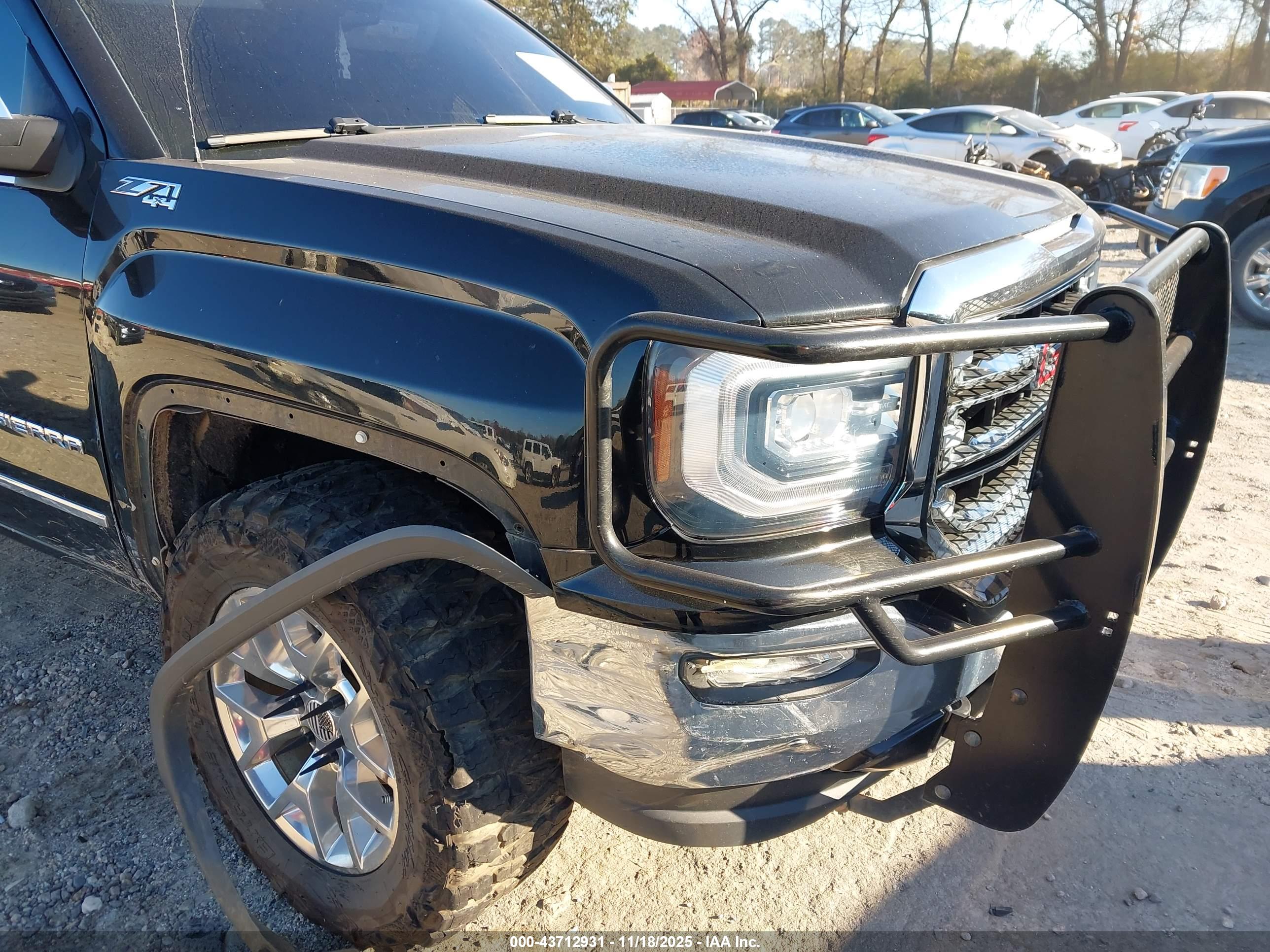GMC SIERRA image 6