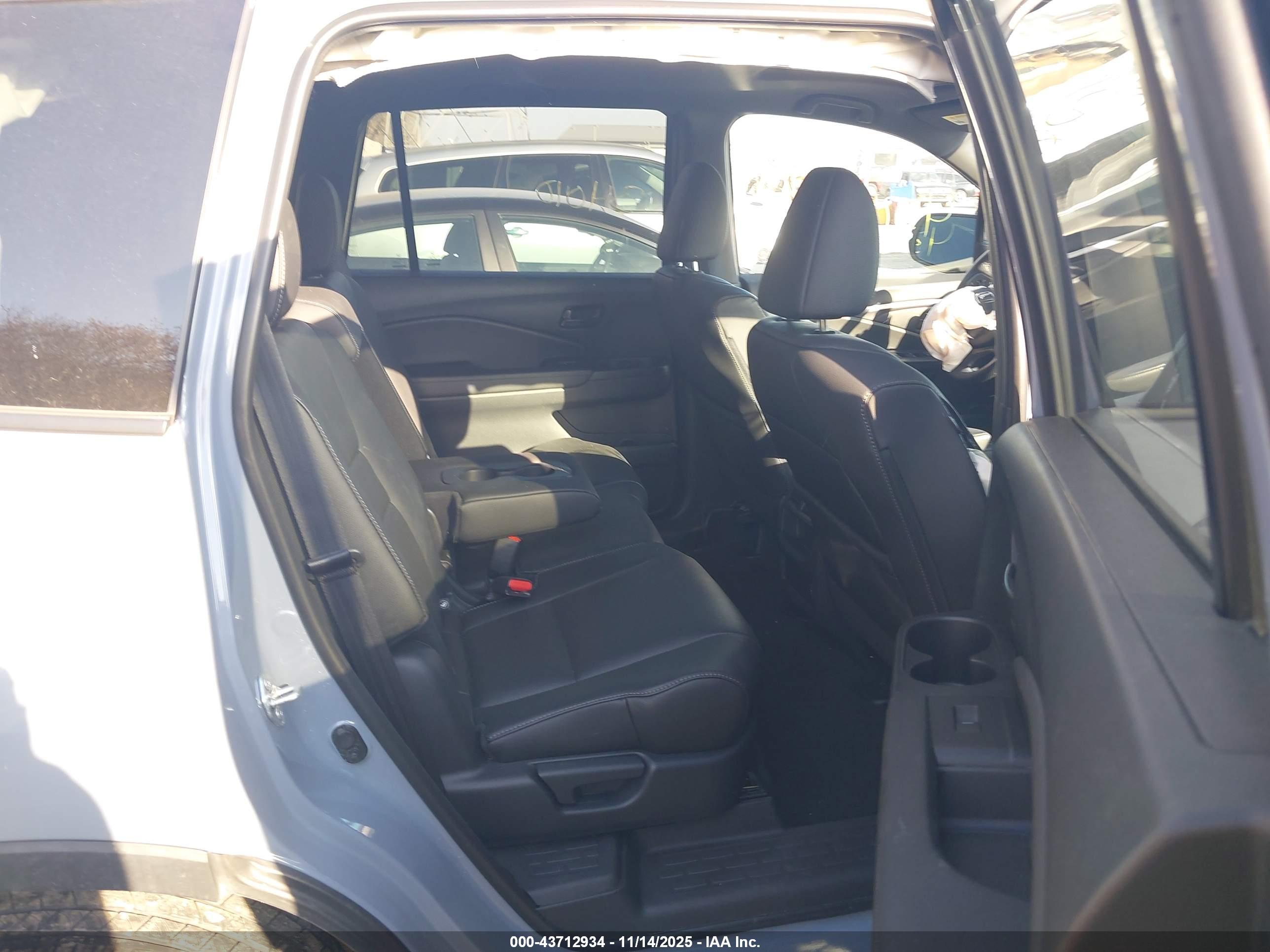 HONDA PASSPORT image 8