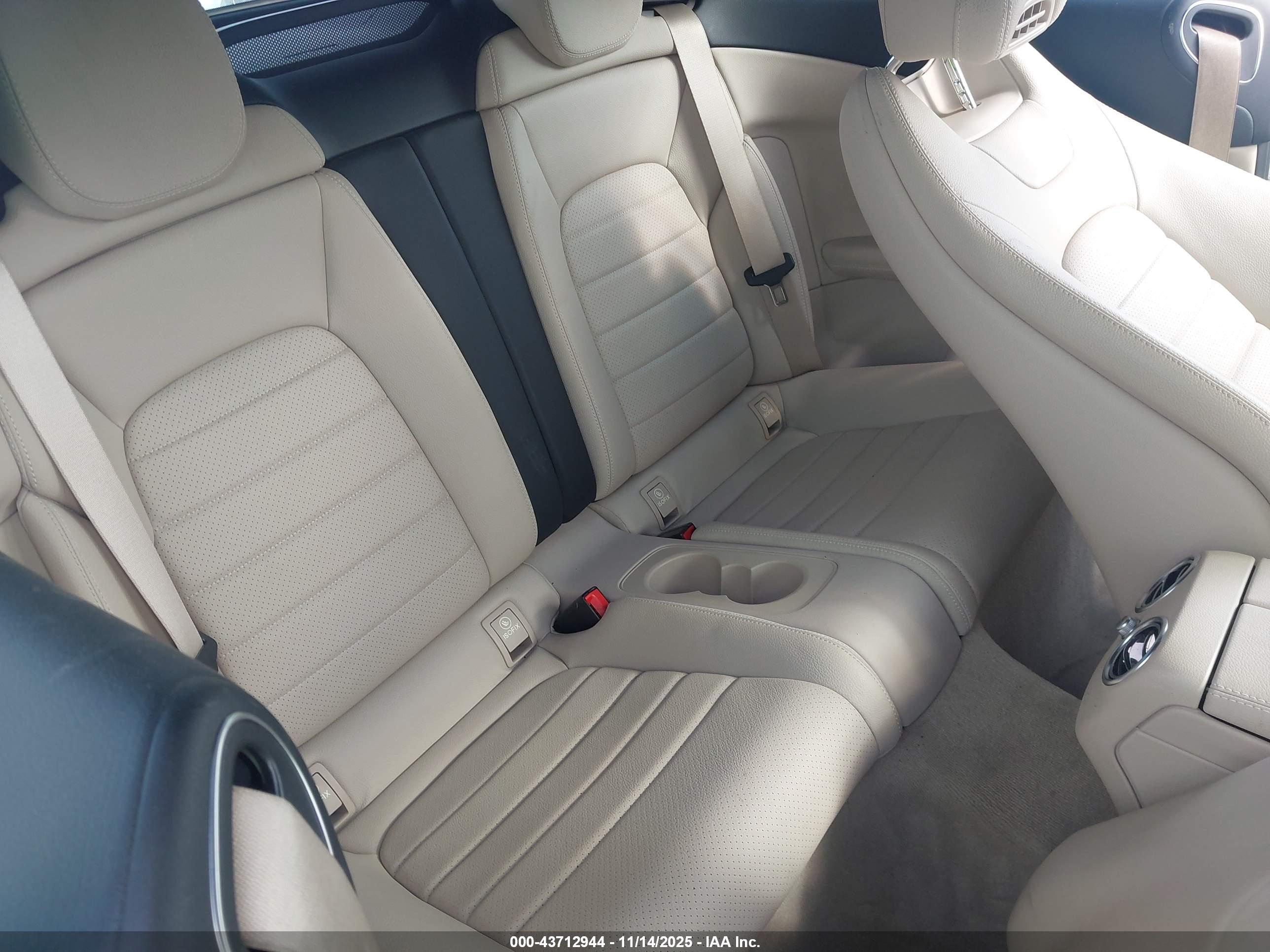 MERCEDES-BENZ C image 8