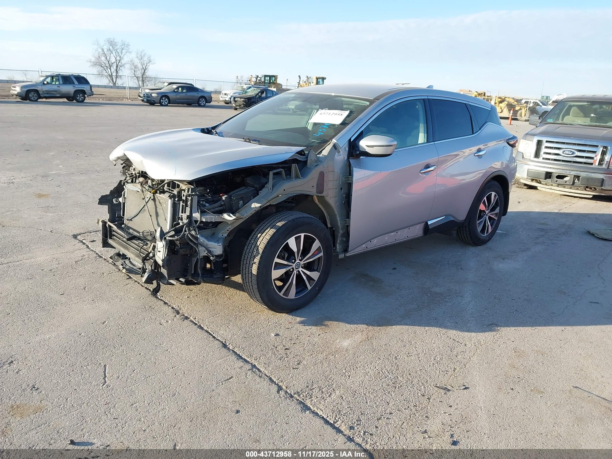 NISSAN MURANO image 2