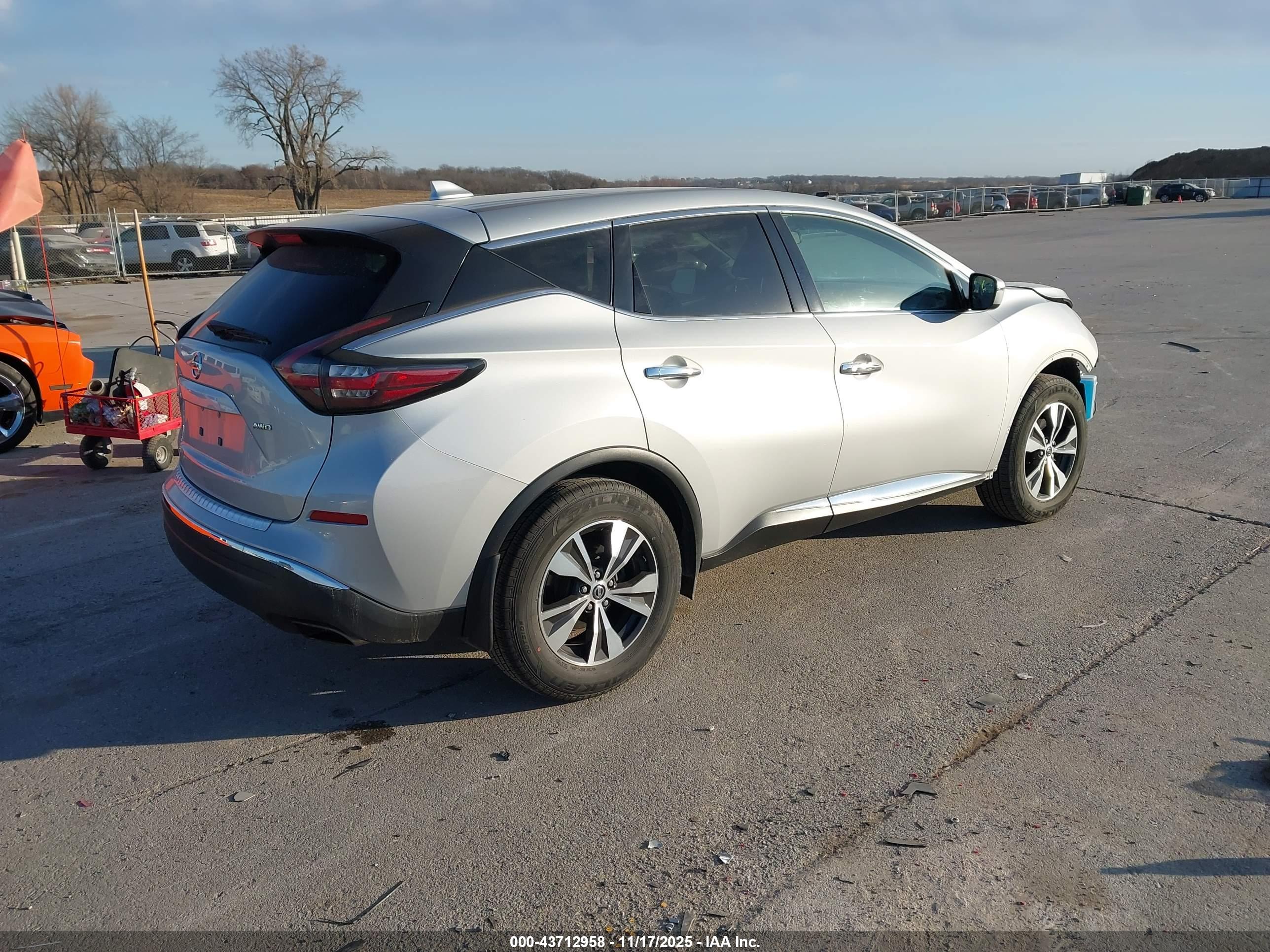 NISSAN MURANO image 4