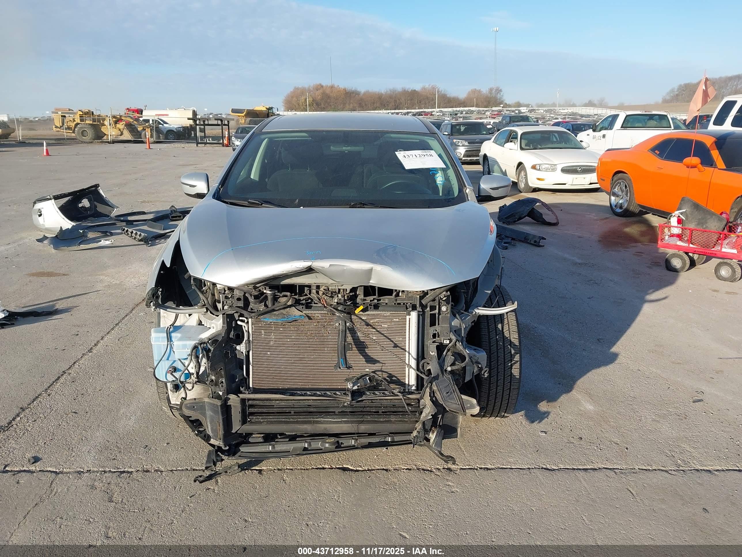 NISSAN MURANO image 6