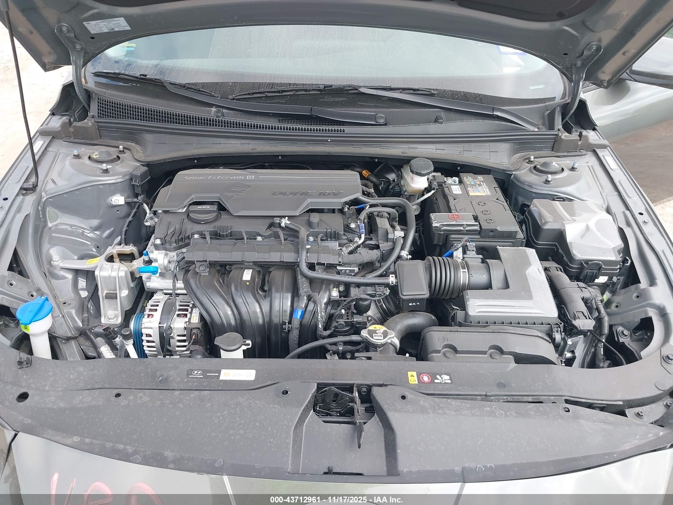 HYUNDAI ELANTRA image 10