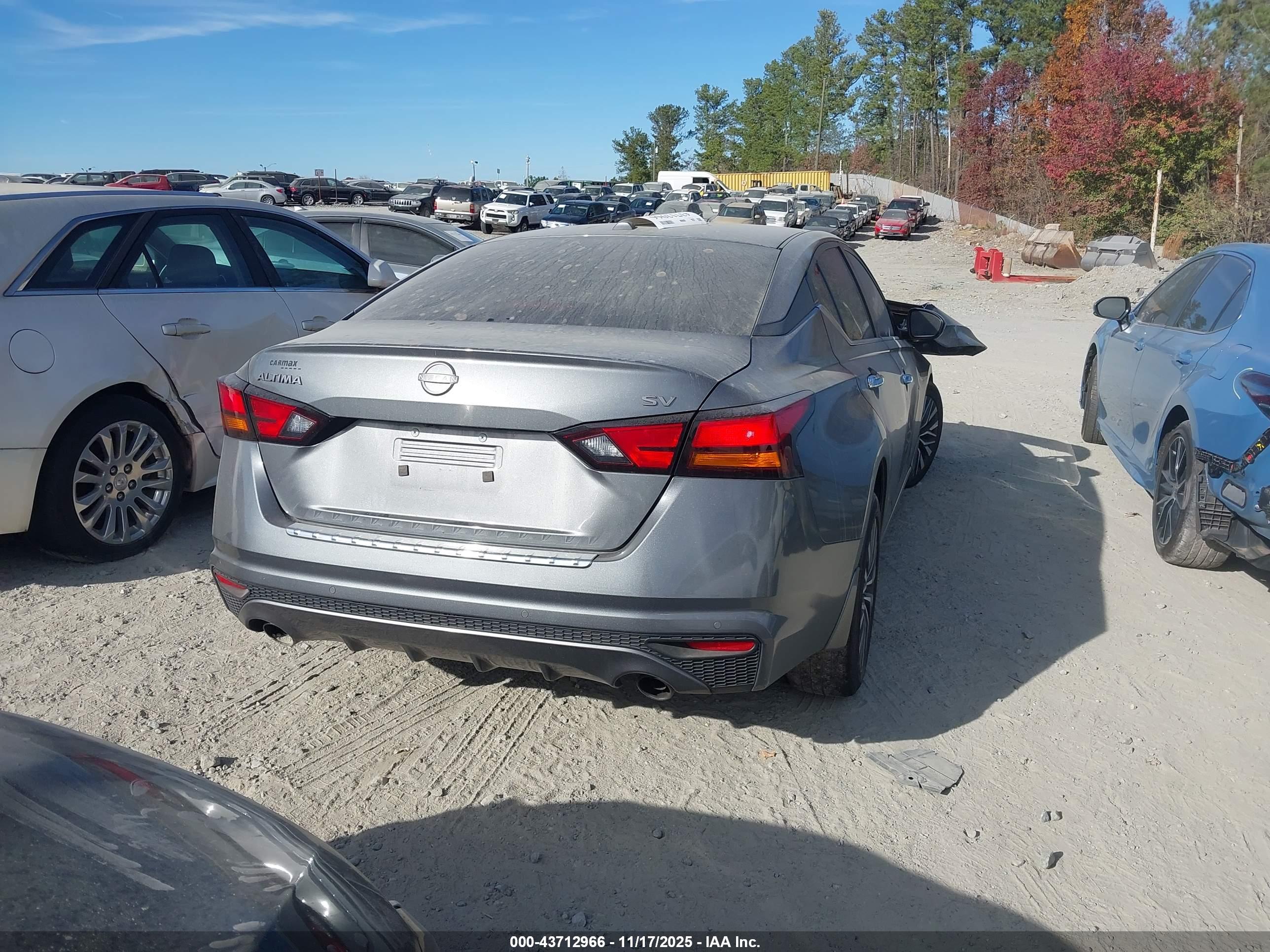 NISSAN ALTIMA image 4