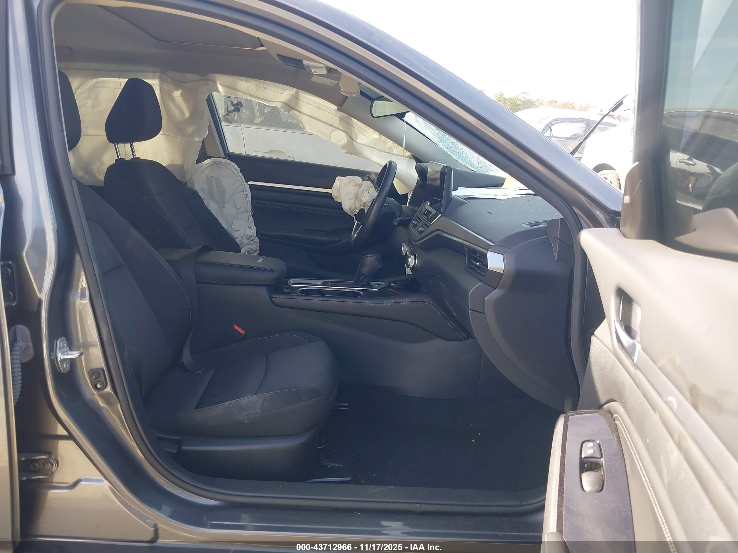 NISSAN ALTIMA image 5