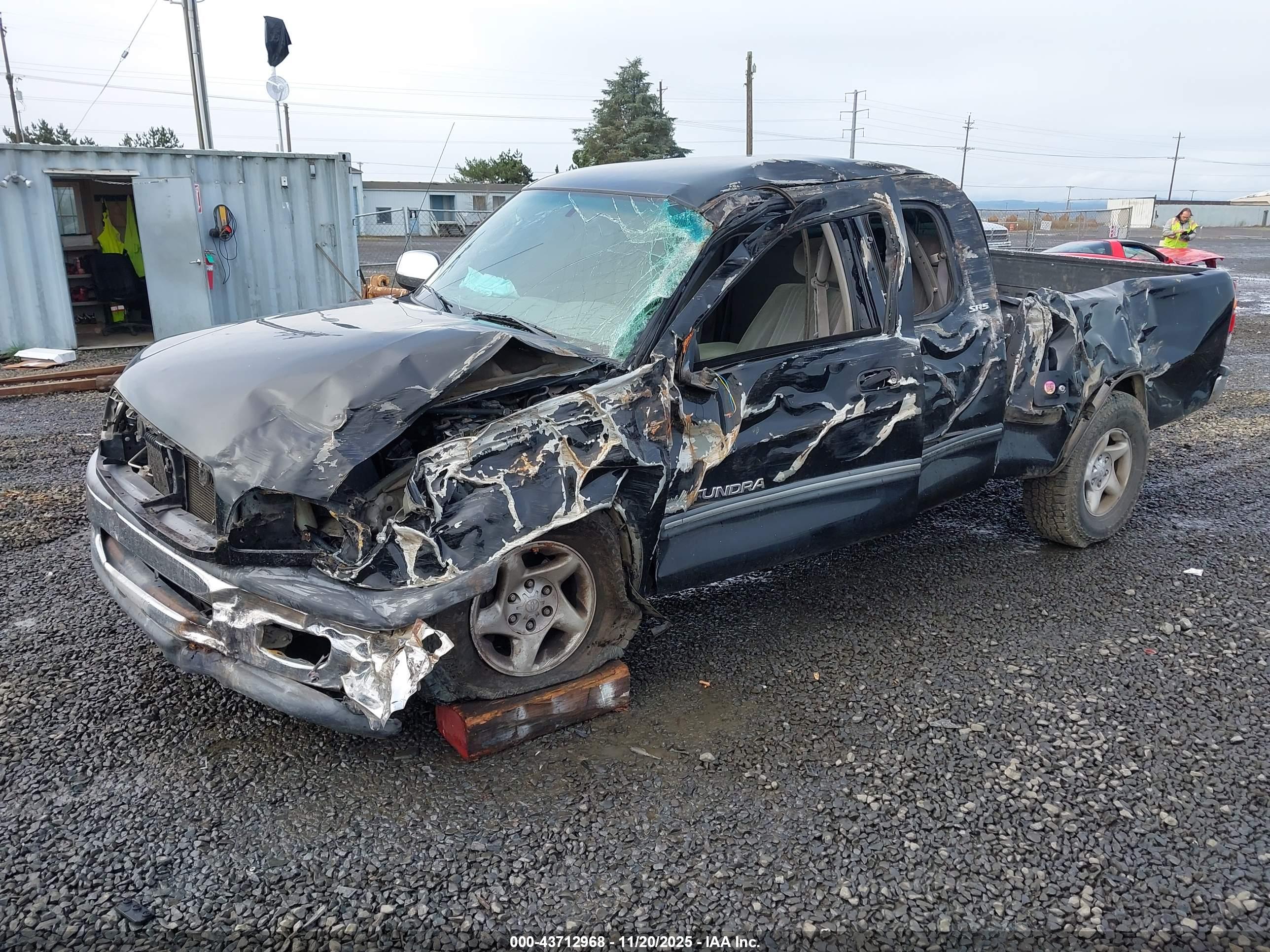 TOYOTA TUNDRA image 2