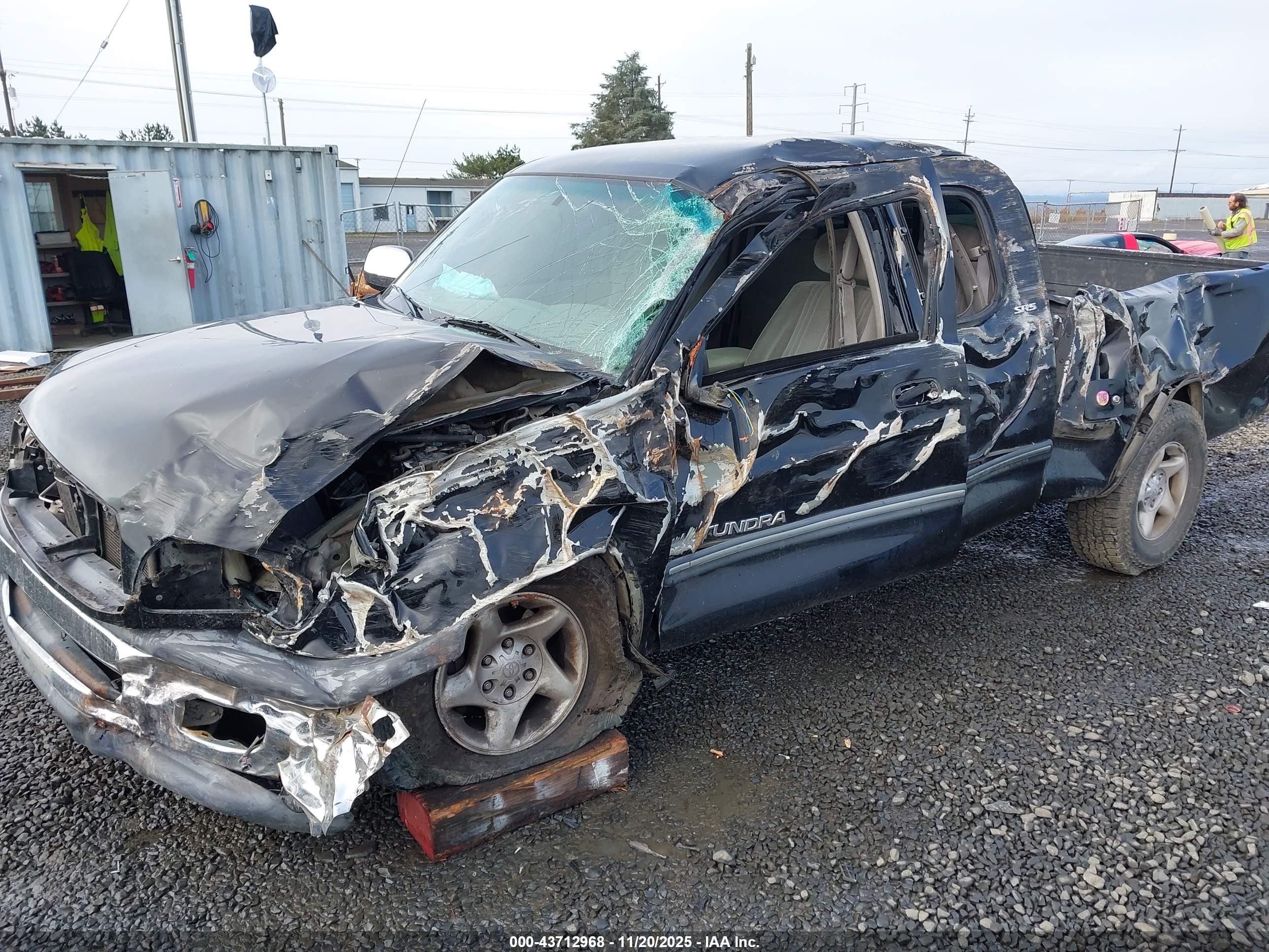 TOYOTA TUNDRA image 6