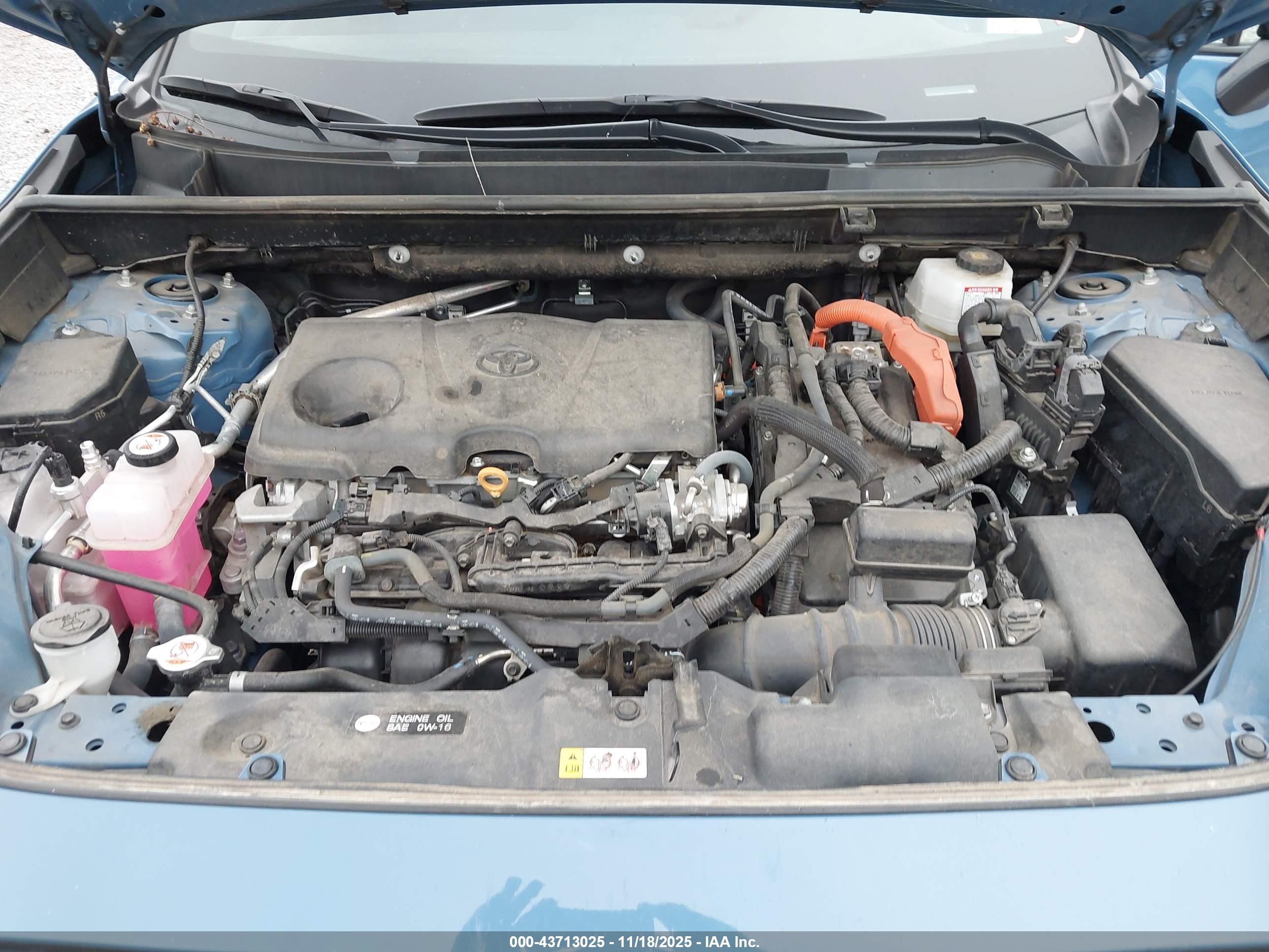 TOYOTA RAV4 image 10