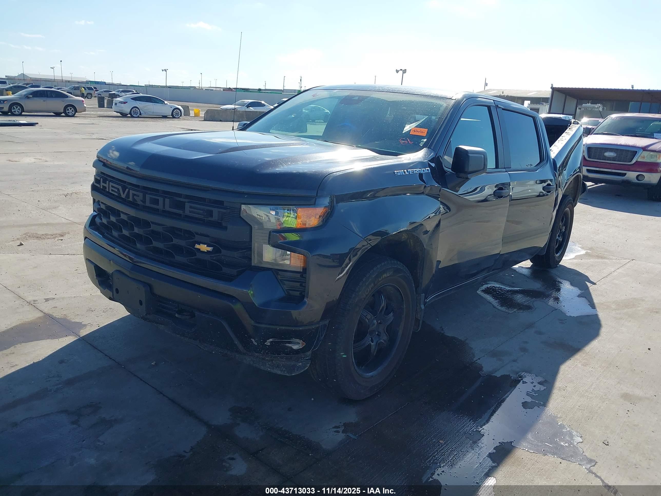 CHEVROLET SILVERADO image 2