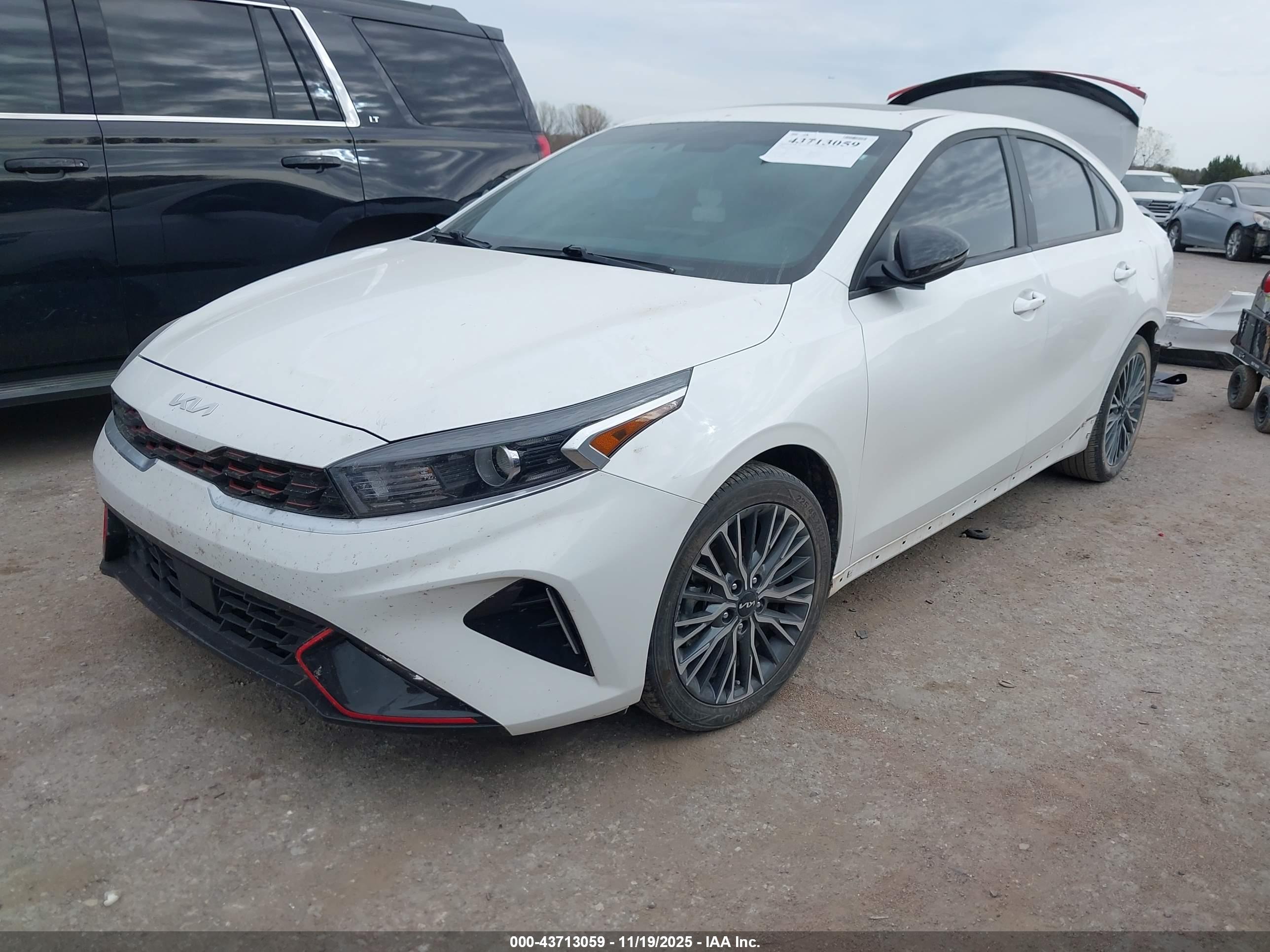 KIA FORTE image 2