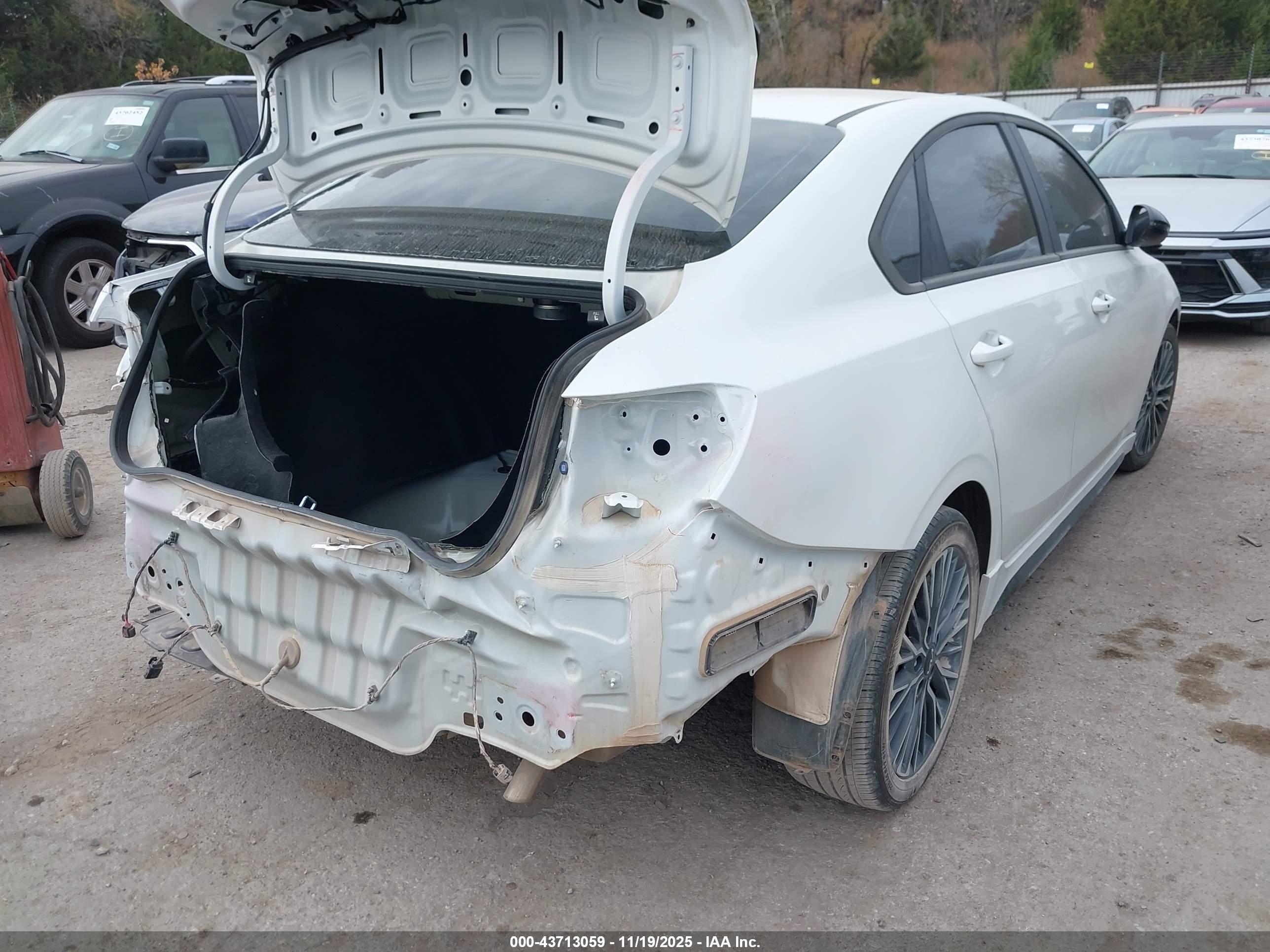 KIA FORTE image 4