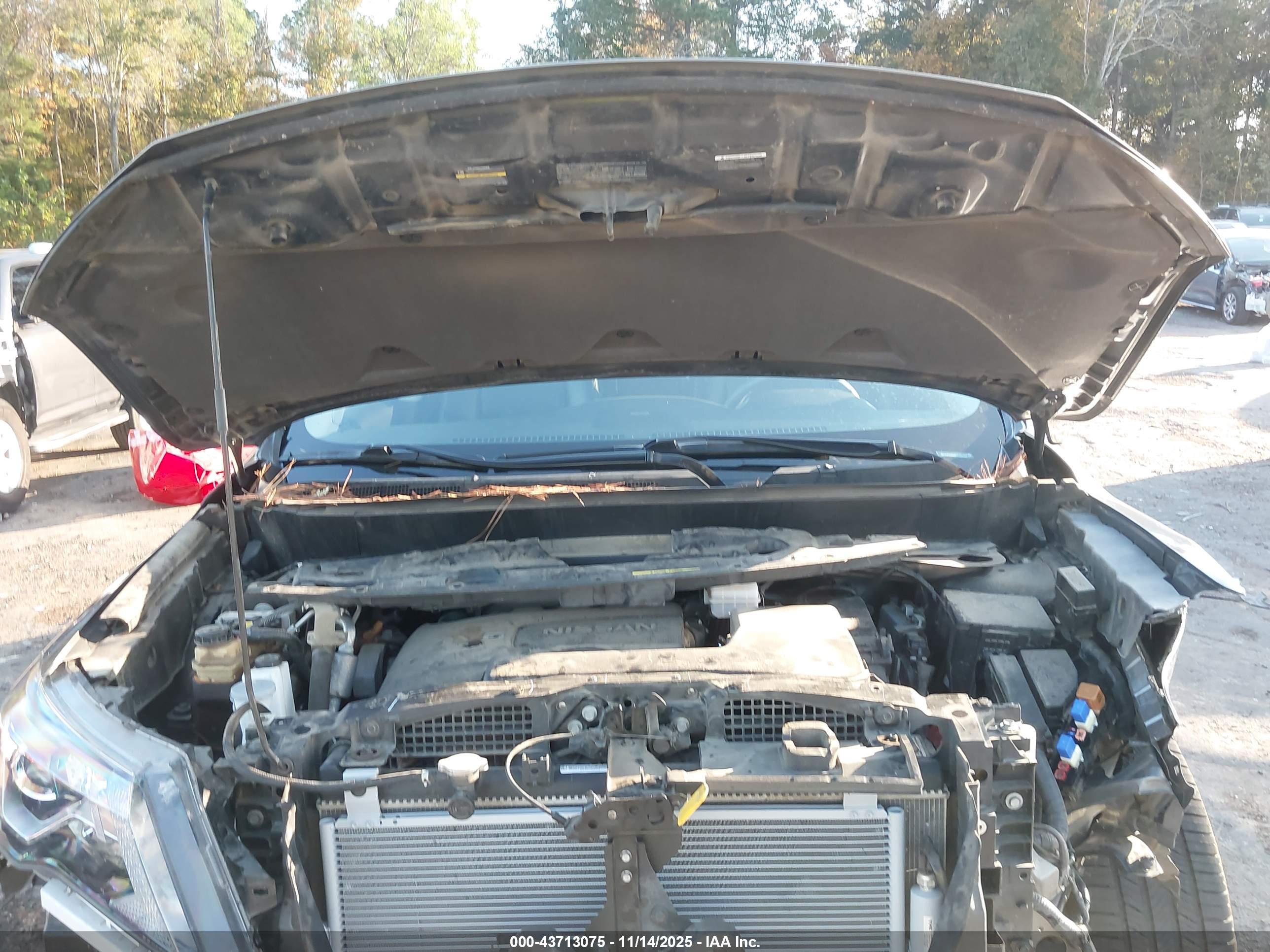 NISSAN PATHFINDER image 10