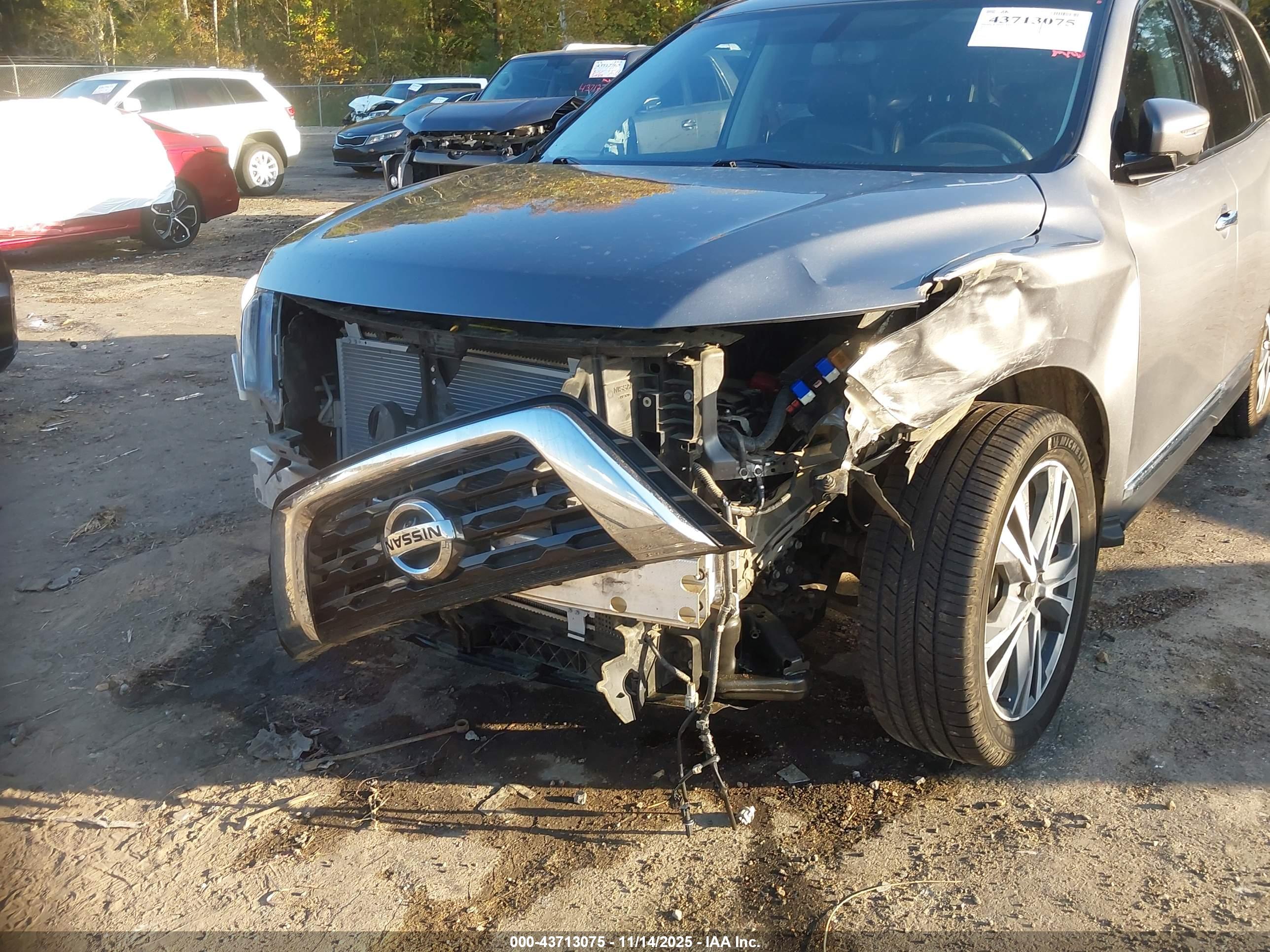 NISSAN PATHFINDER image 6