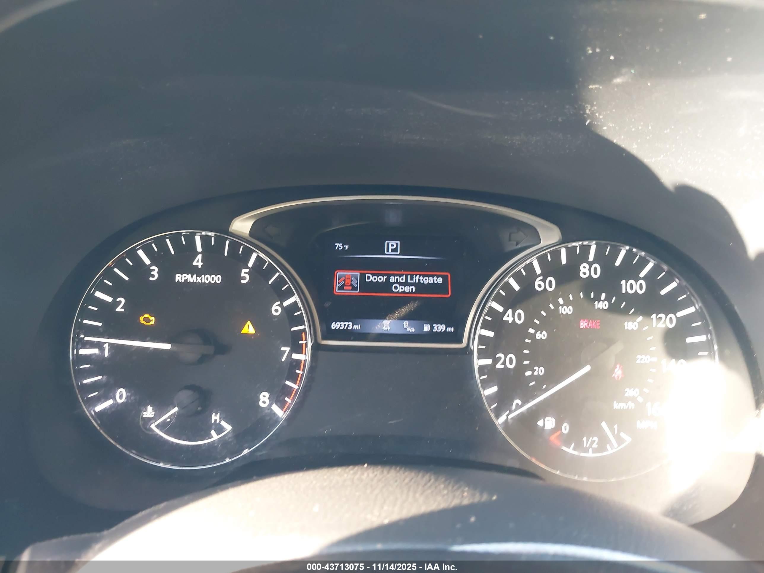 NISSAN PATHFINDER image 7