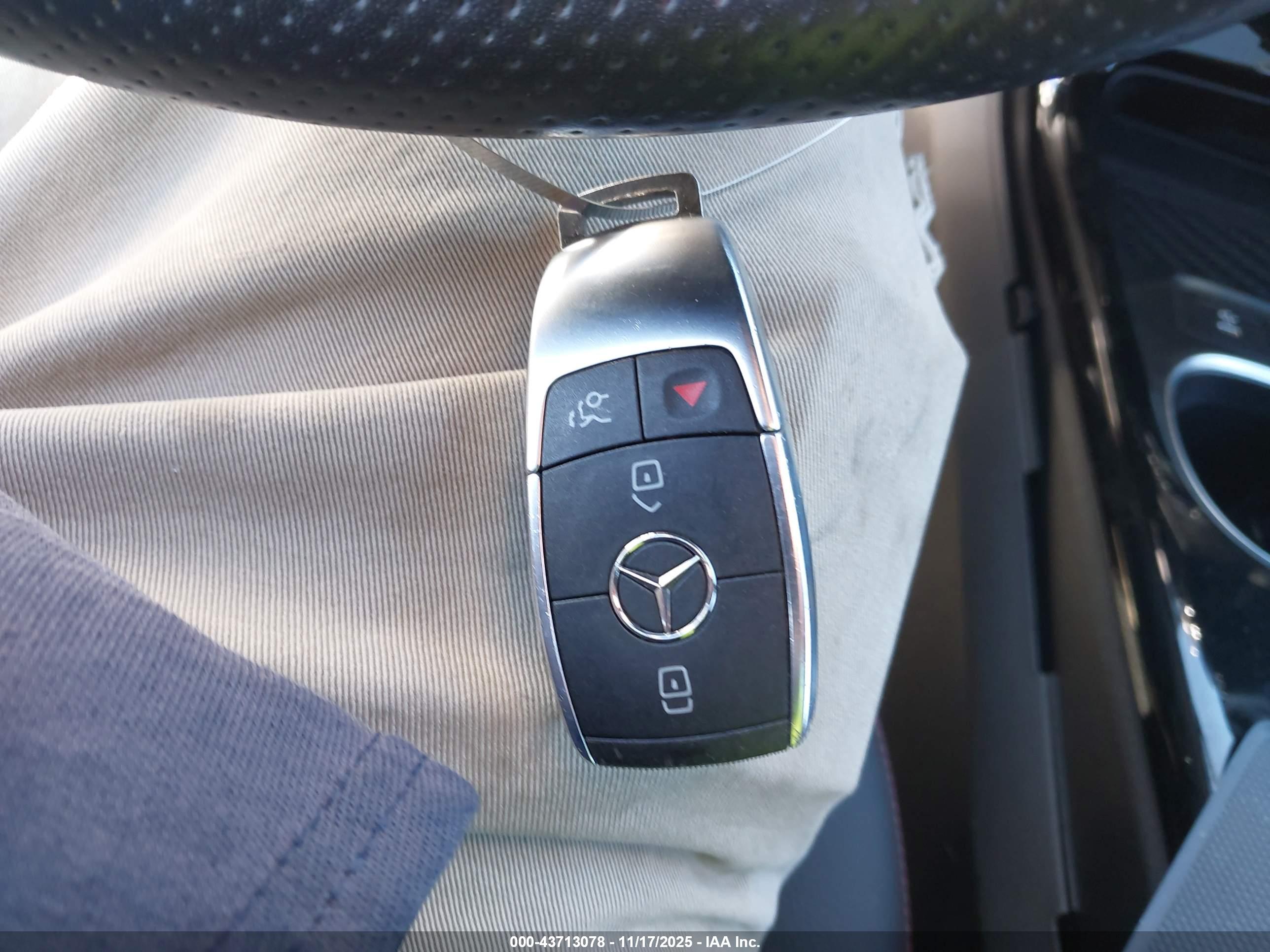 MERCEDES-BENZ CLA image 11